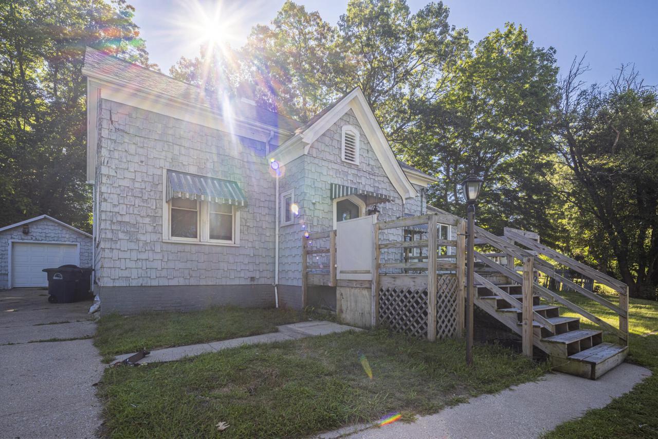 Sheridan Ave, Michigan City, IN 46360 #1