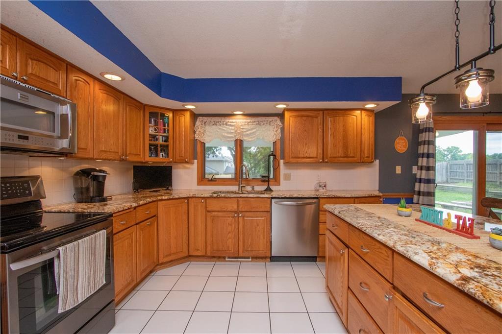 39th St, West Des Moines, IA 50265 #1