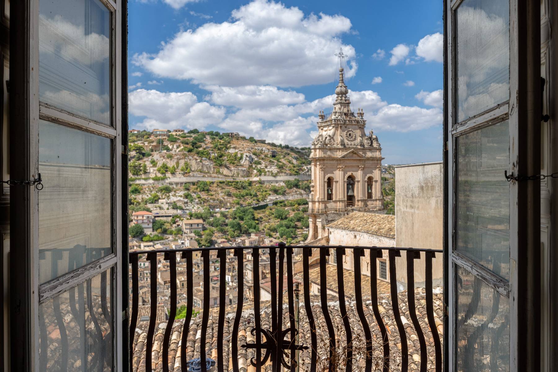 Apartment with a view of the Cathedral of San Giorgio in Modica