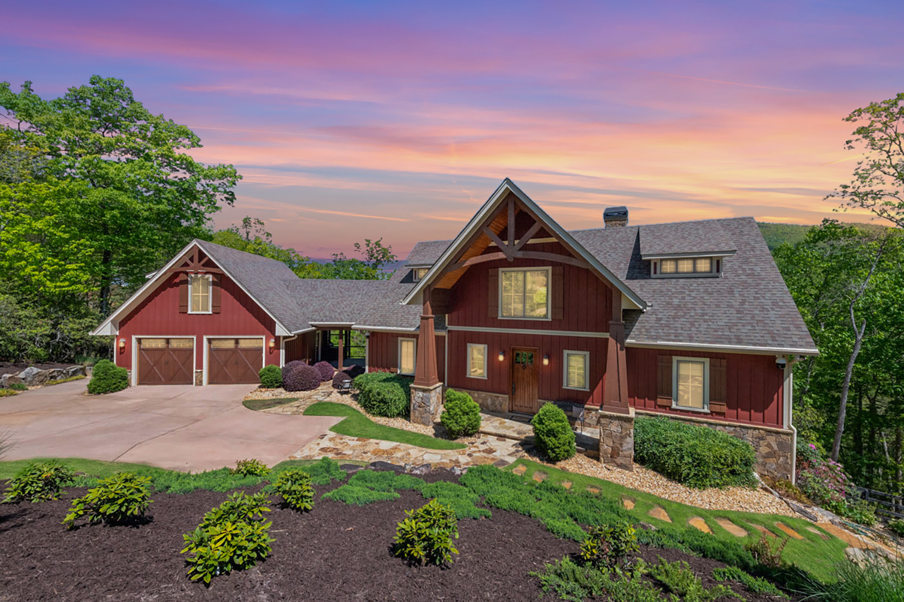 Timber Trove Breathtaking Views of North Georgia Mountains And On Lake Laceola