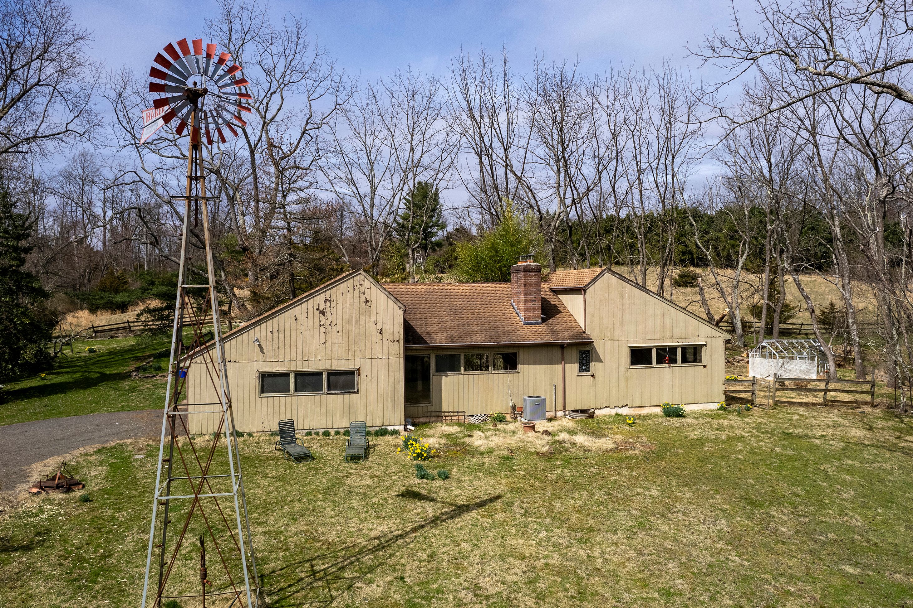 House Beautiful’s “Atrium House” Awaits its Restoration