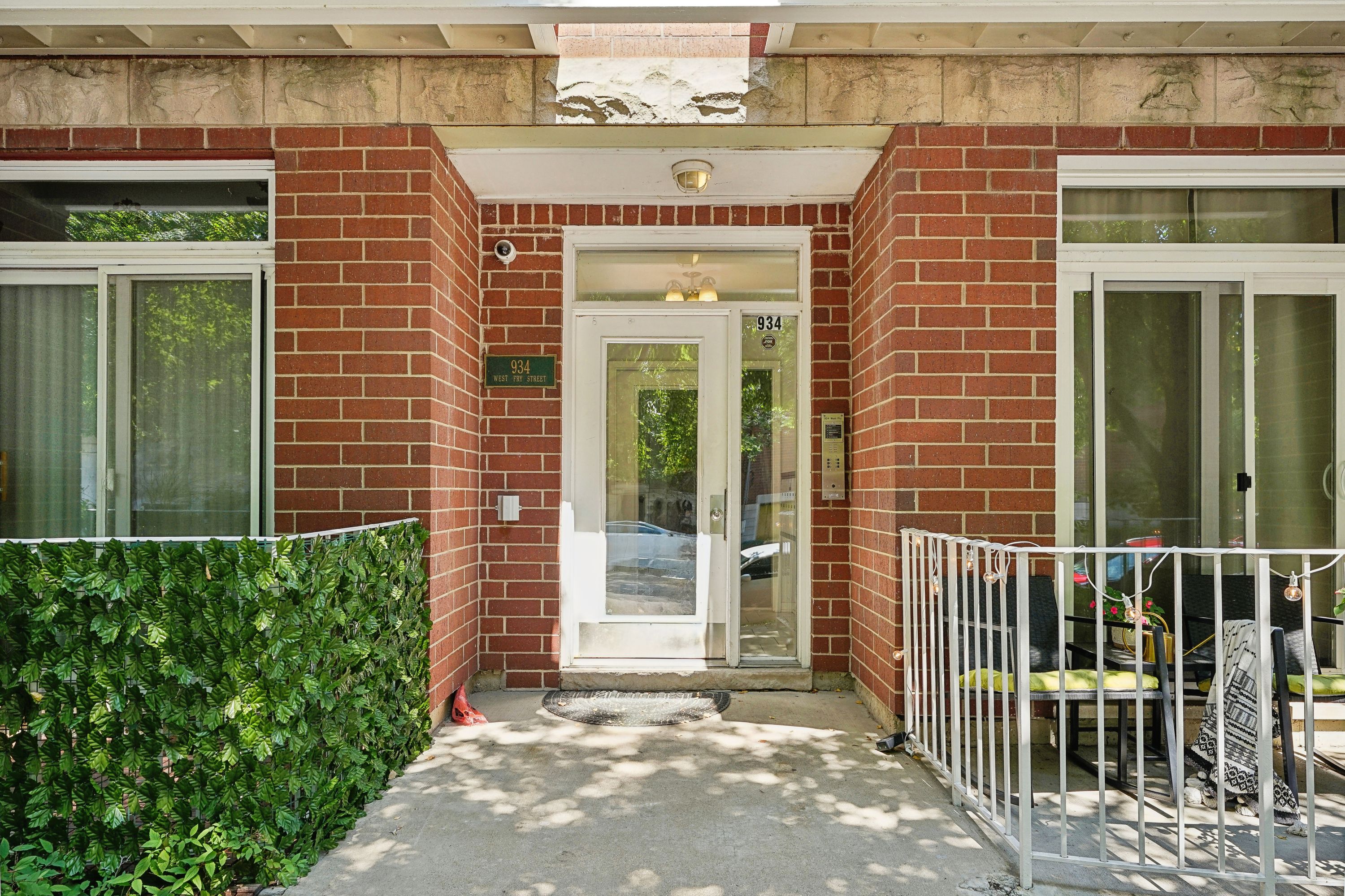 Sun Drenched SE Corner Home