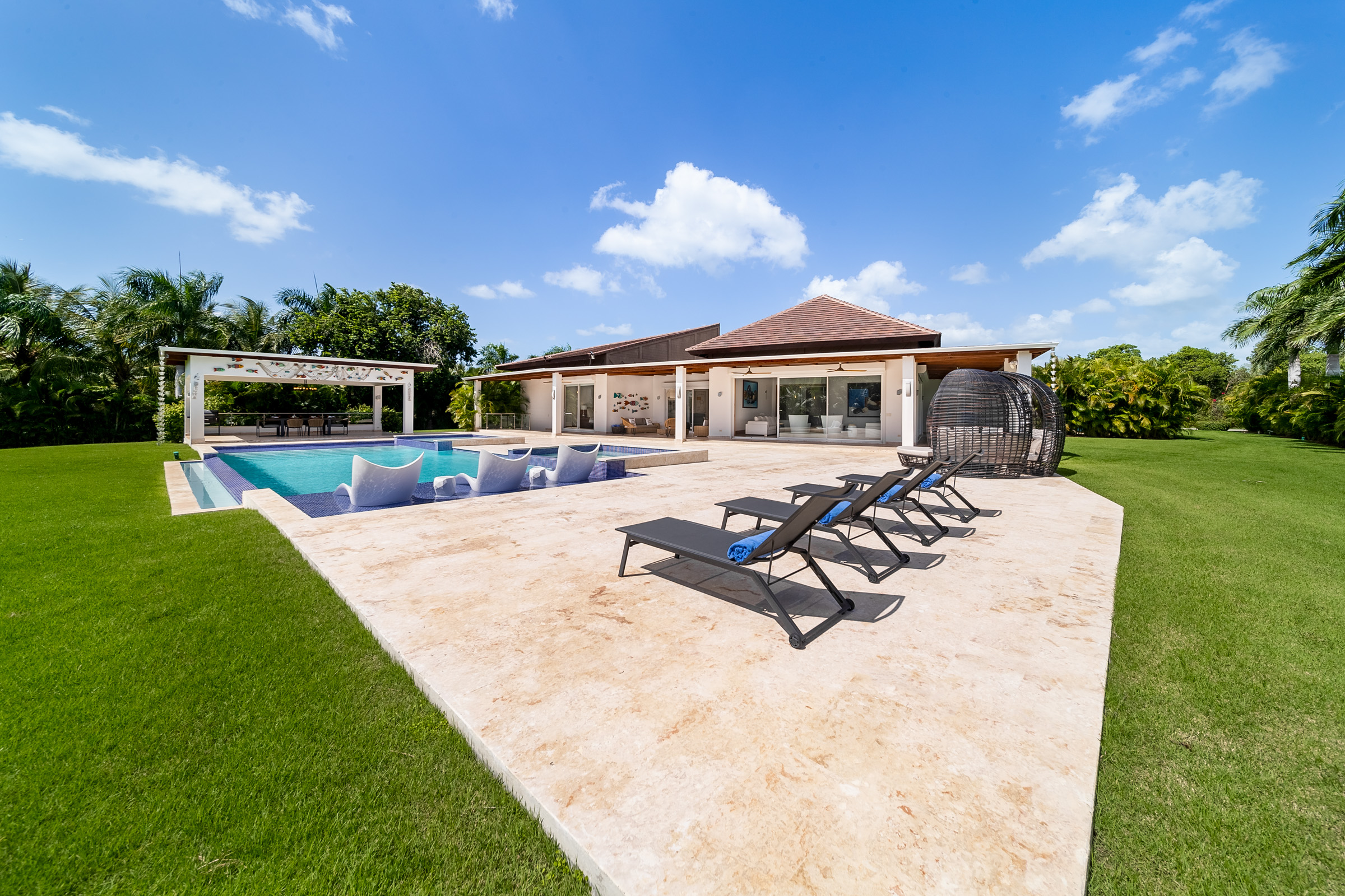 Las Canas (II) 3: Villa located in a natural, modern, and high-quality paradise