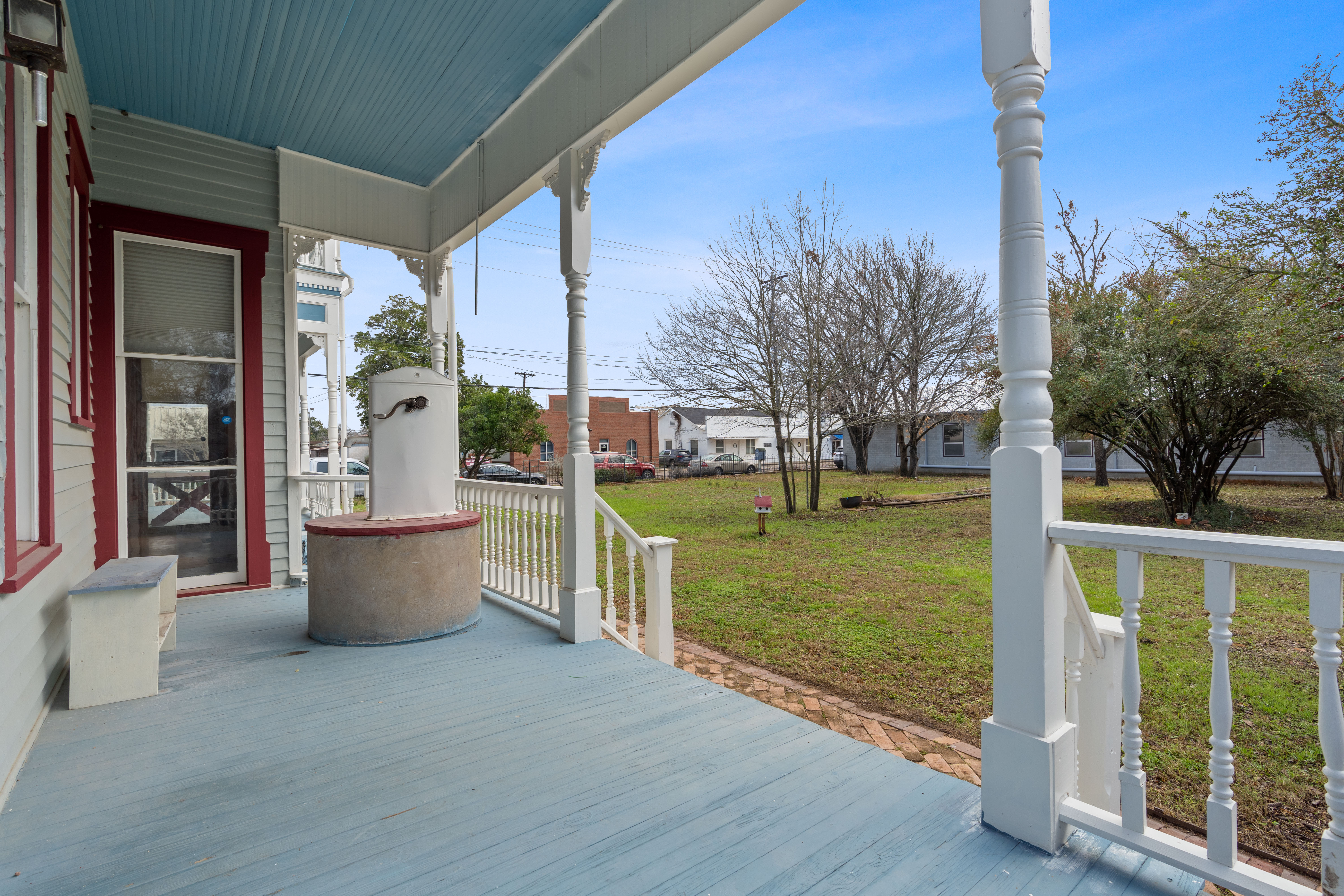 Commercial Property/Victorian Home in La Grange