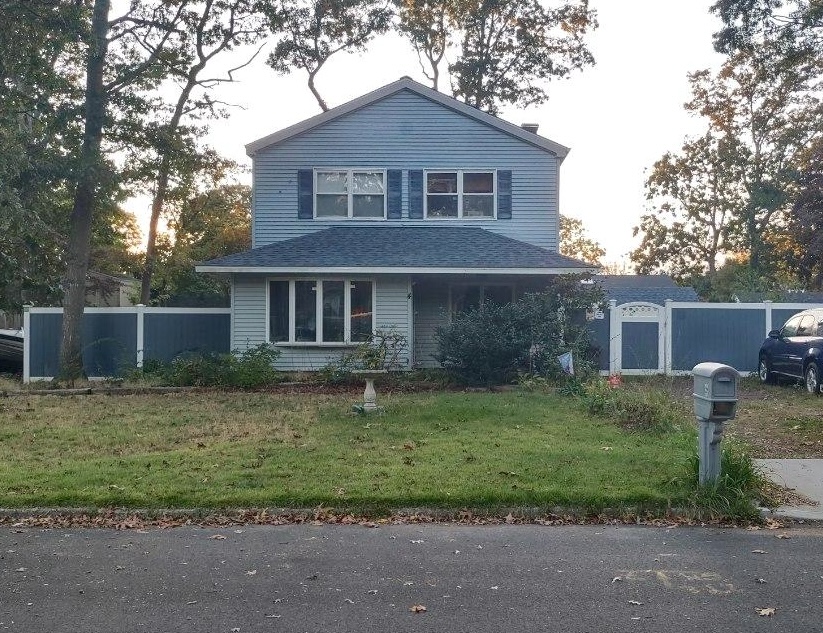 Johnson Ave, East Moriches, NY 11940