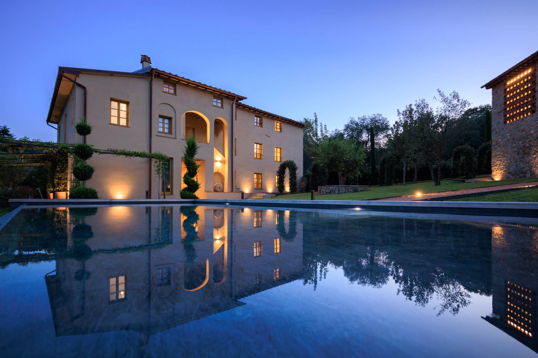 Refined residence among the hills of Lucca