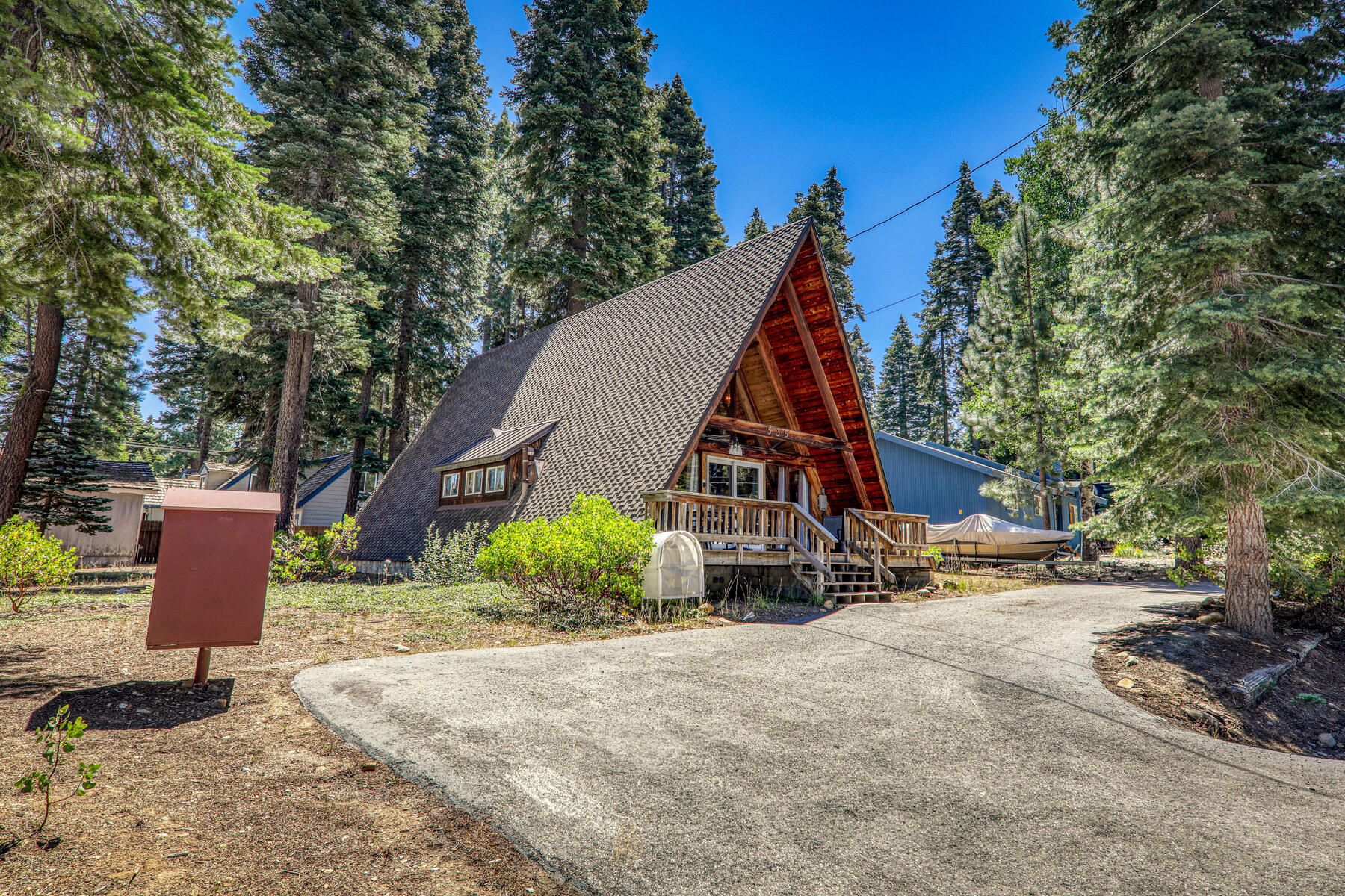 Classic Mountain A-Frame Cabin on Level Parcel