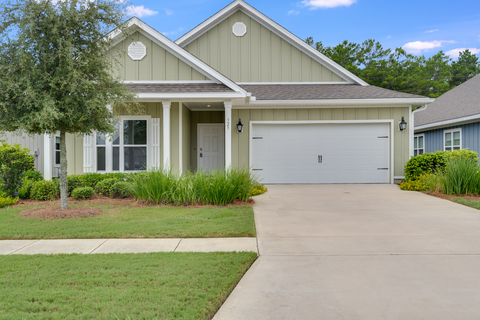 Like-New Home With Fenced Backyard And Community Amenities