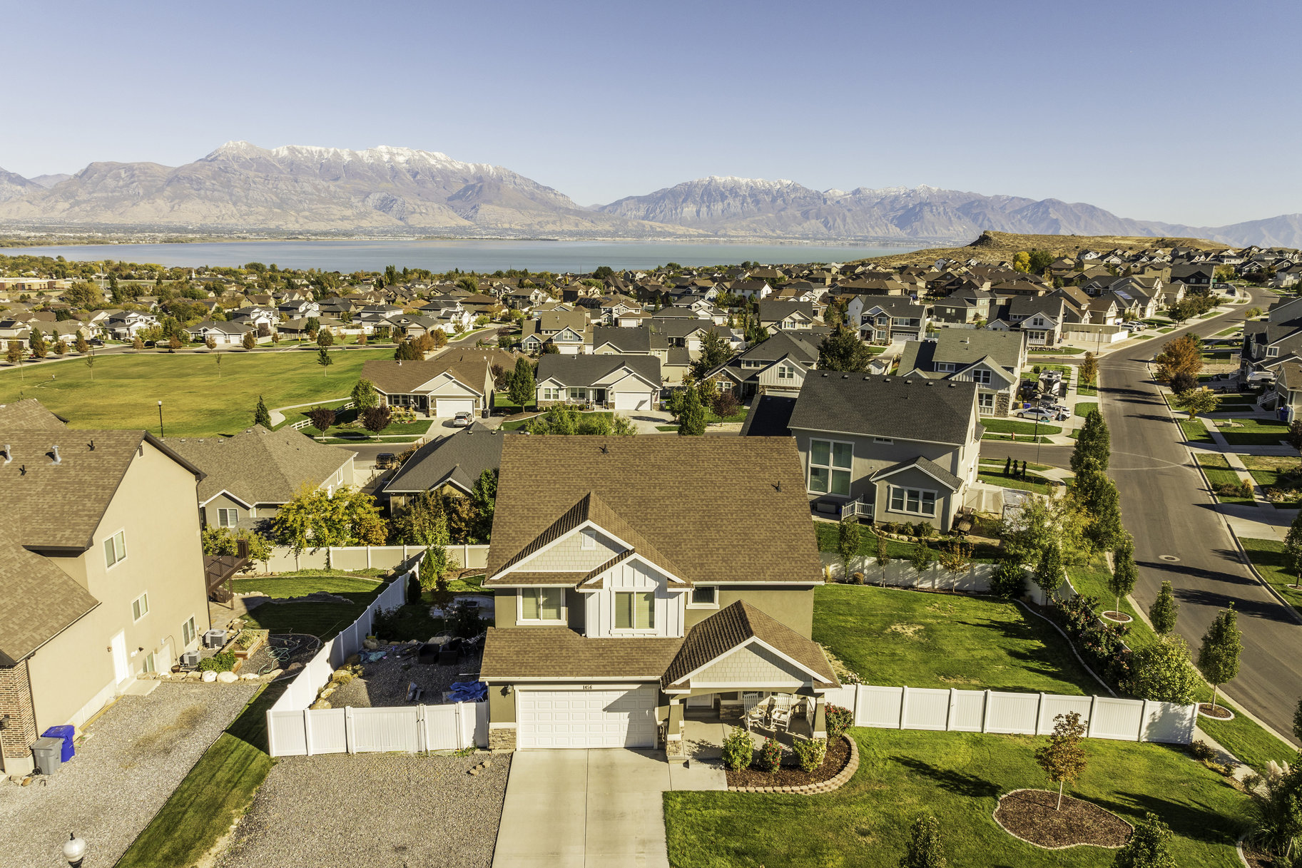 Views of The Wasatch Mountains and Utah Lake From This Stunning 2 Story