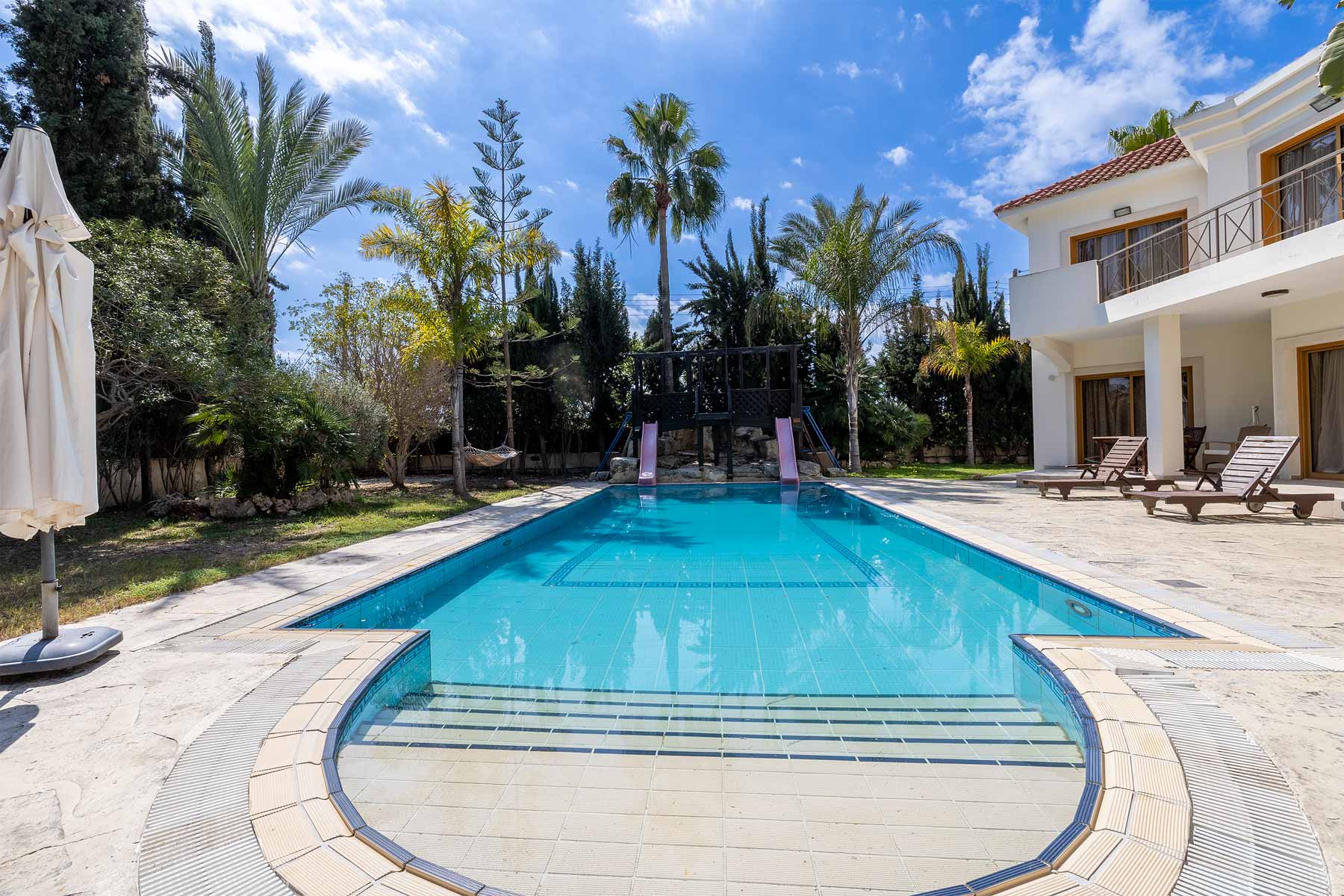 Five Bedroom Villa with a Private Pool and a Guest House in Pyla, Larnaca