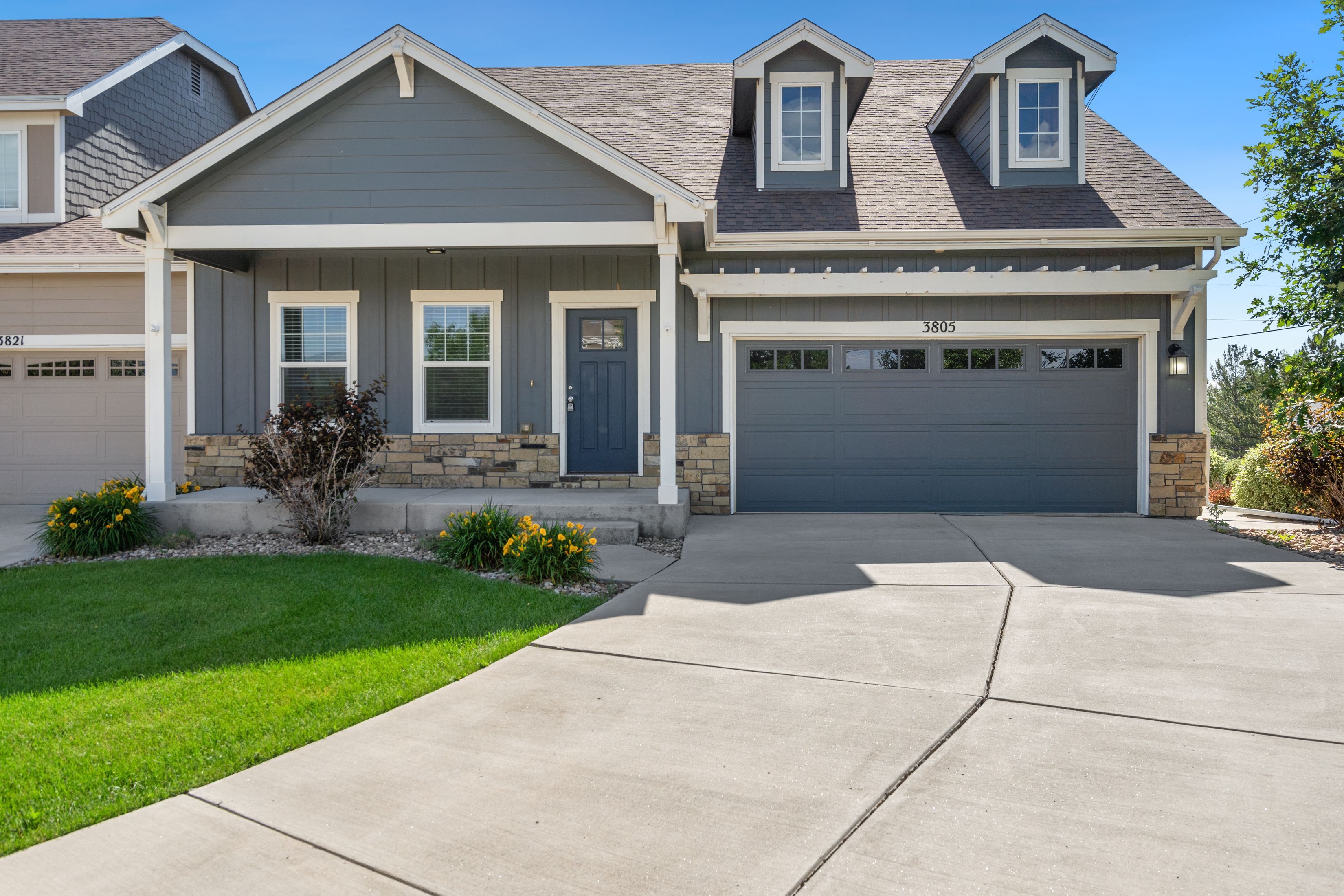 Ranch Style Home in Mountain Gate at Mariana Butte Golf Course