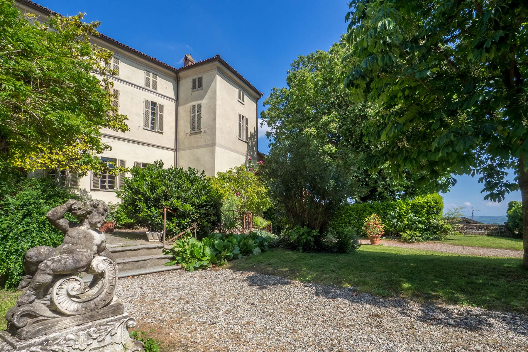 Enchanting historical villa in the heart of the Monferrato region