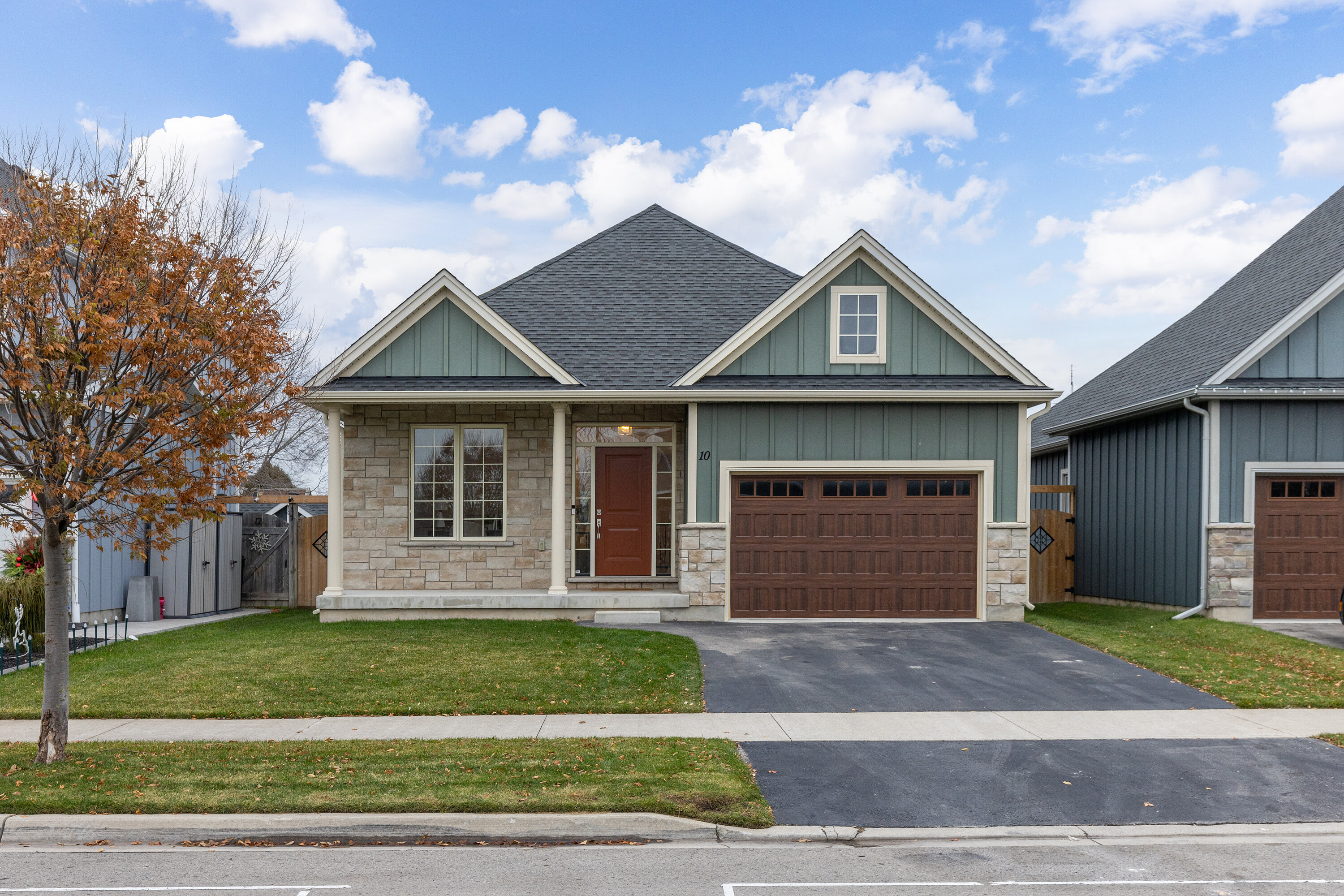 Stunning Niagara Bungalow