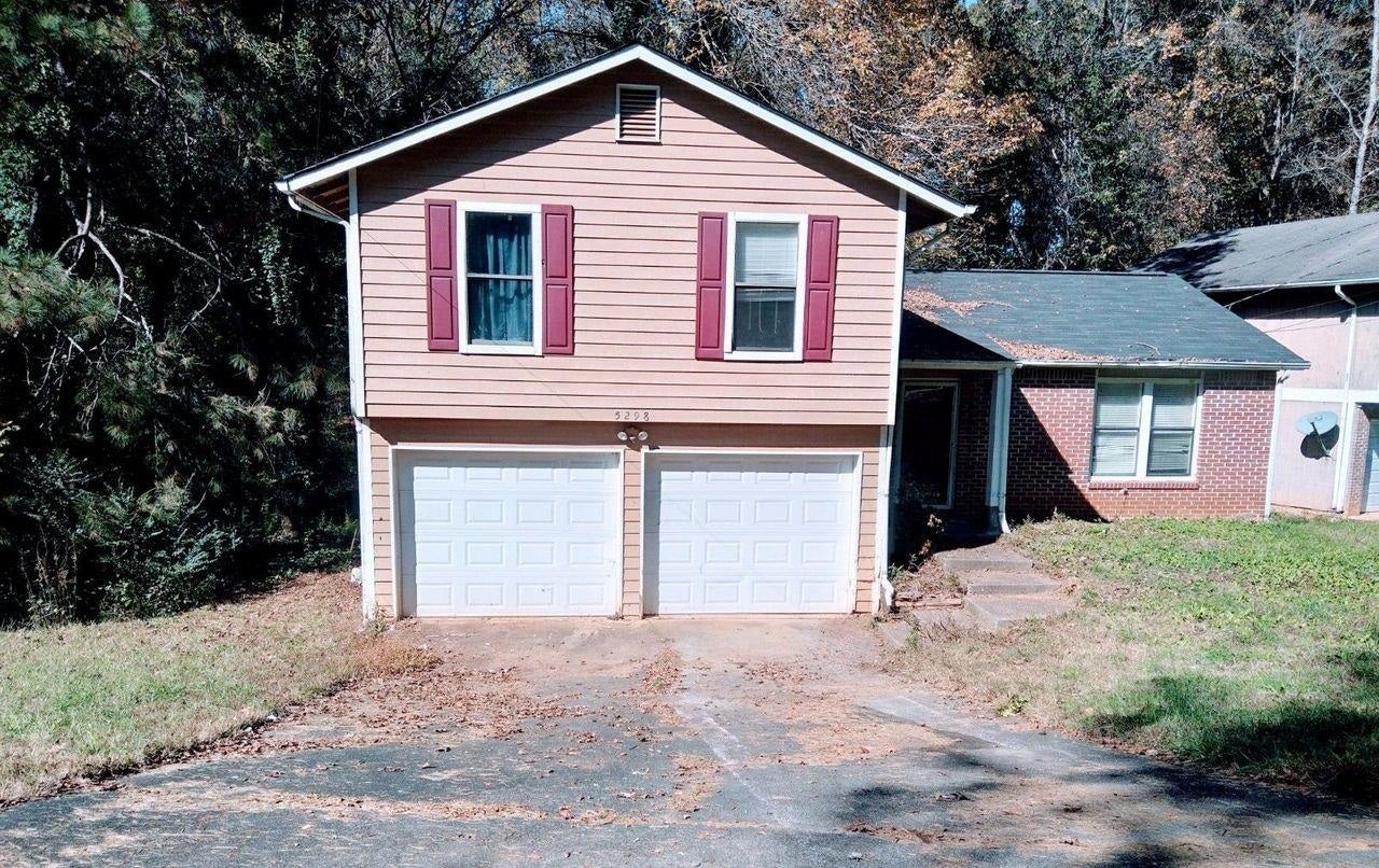 Old Trail Cir, Stone Mountain, GA 30088 #1