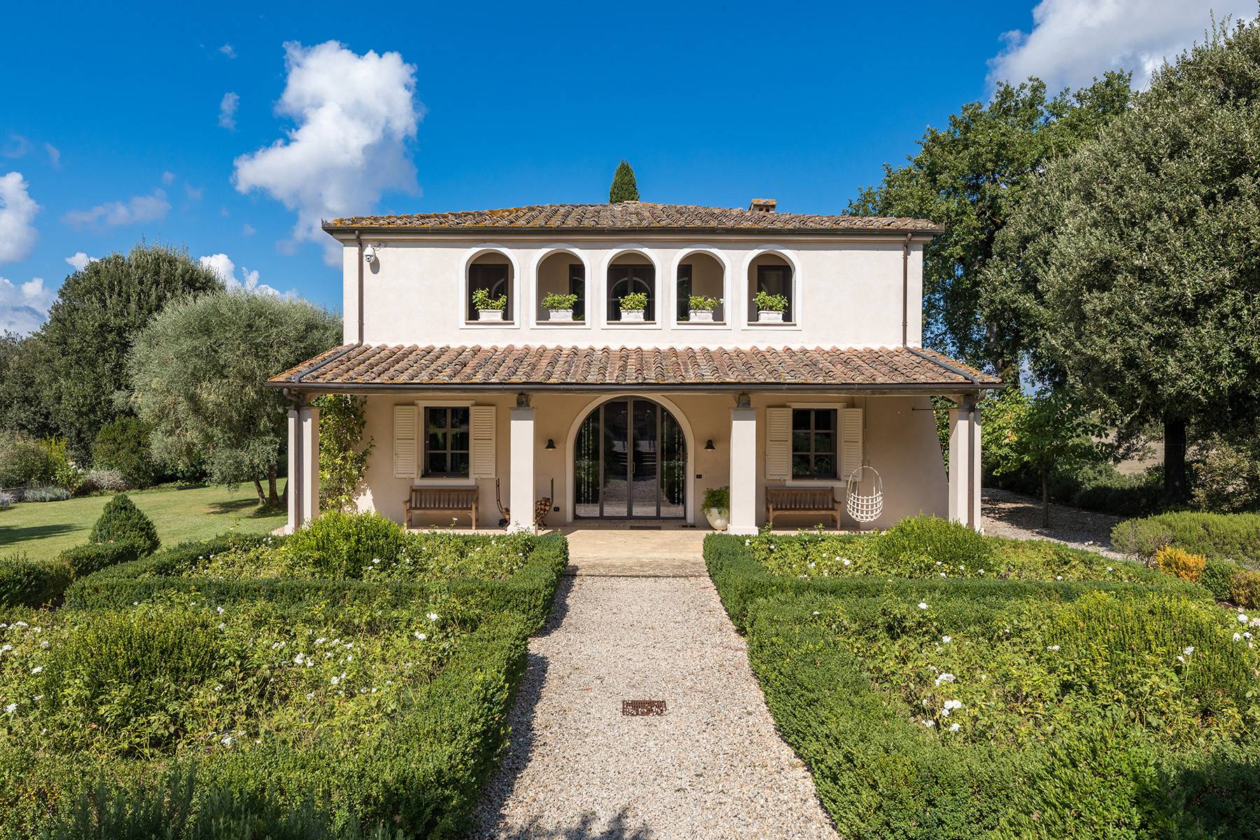 Charming Villa in Buonconvento