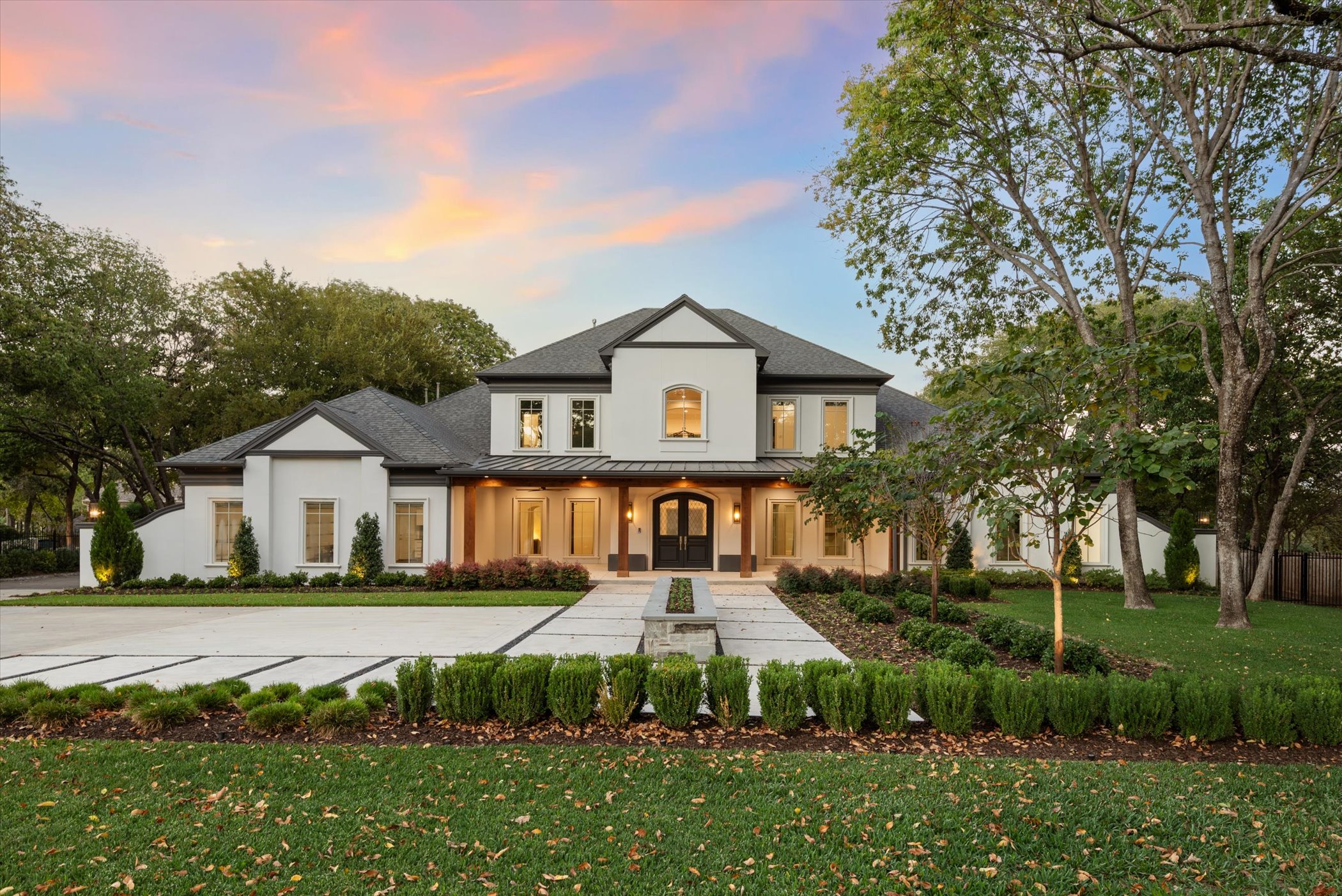 Waterfront Luxury with Lake Grapevine Views in Point Noble, Flower Mound