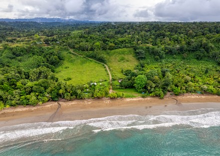 Ready to Divide Eco Beachfront Retreat Property in Drake Bay Ready to Build