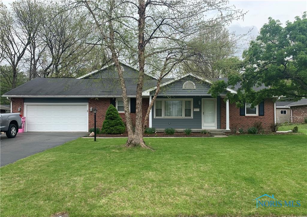 Queenswood Dr, Findlay, OH 45840