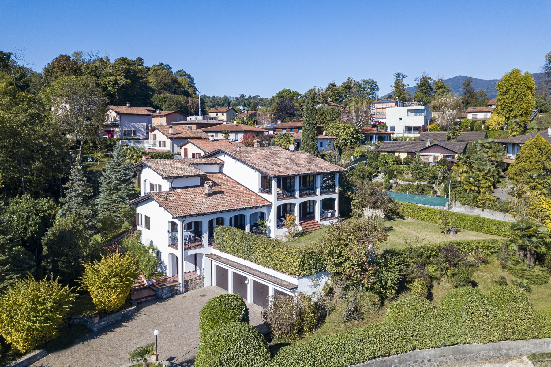 Mediterranean villa with building land