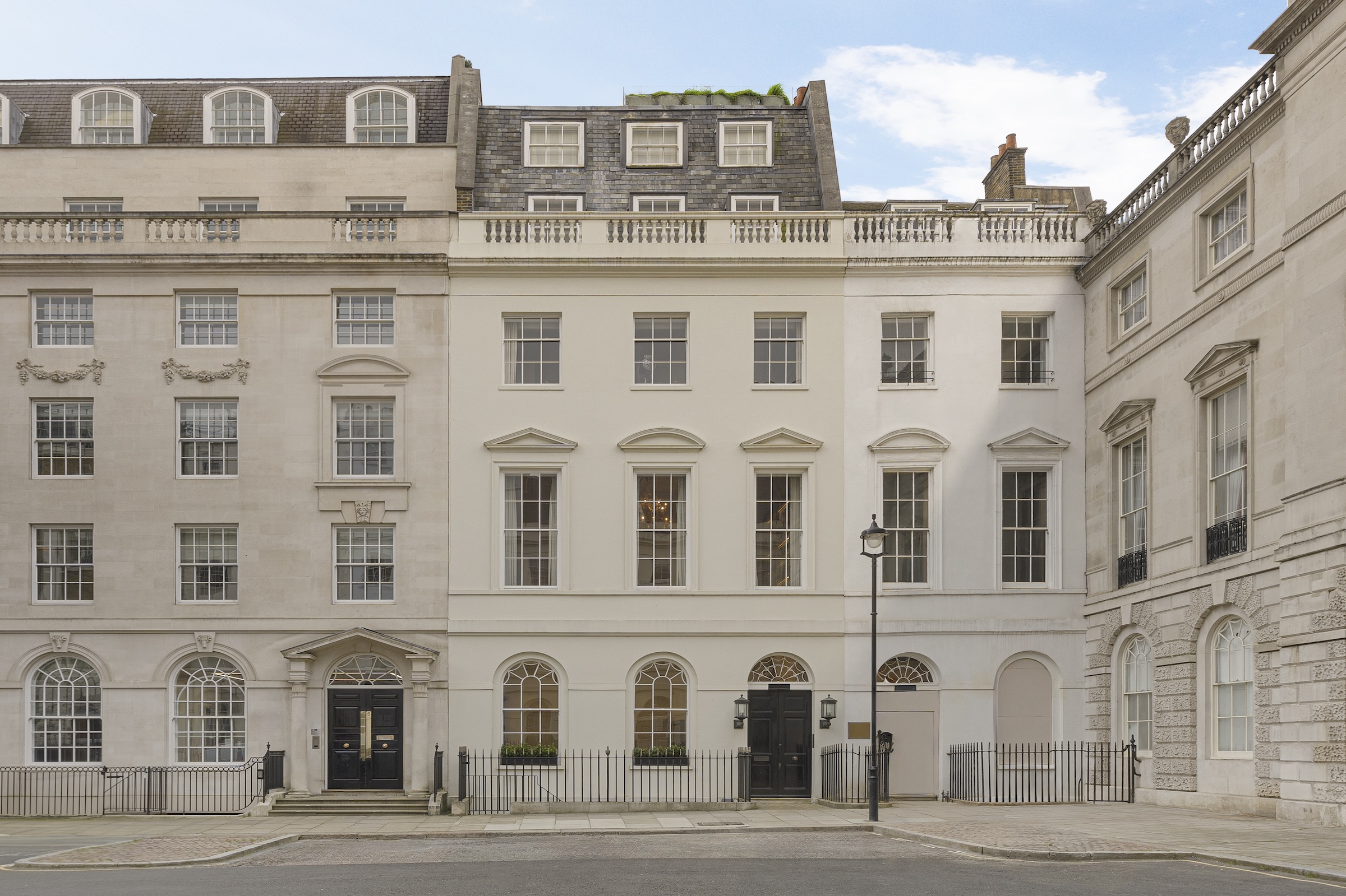 Beautifully renovated townhouse in Marylebone