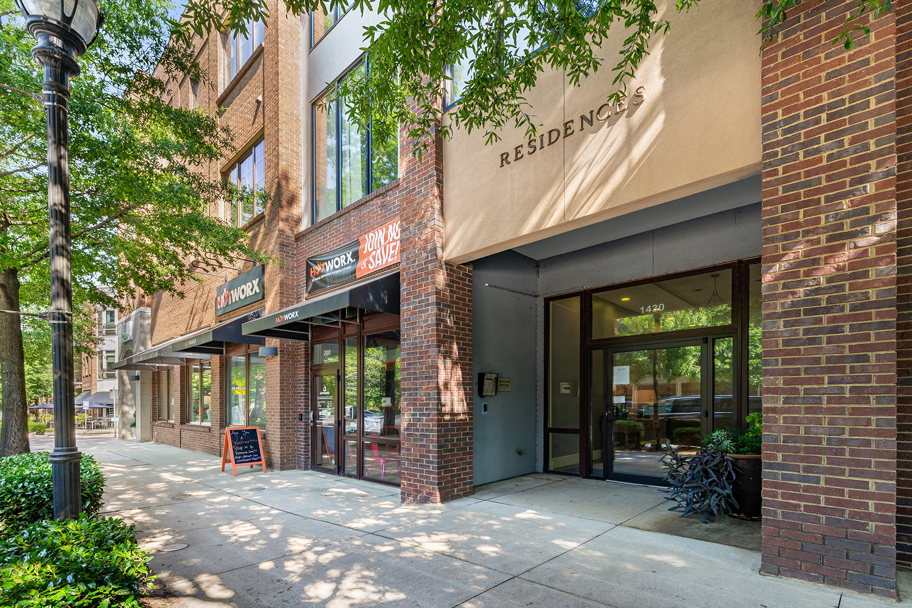 Brookhaven Condo Above All The Shops and Restaurants