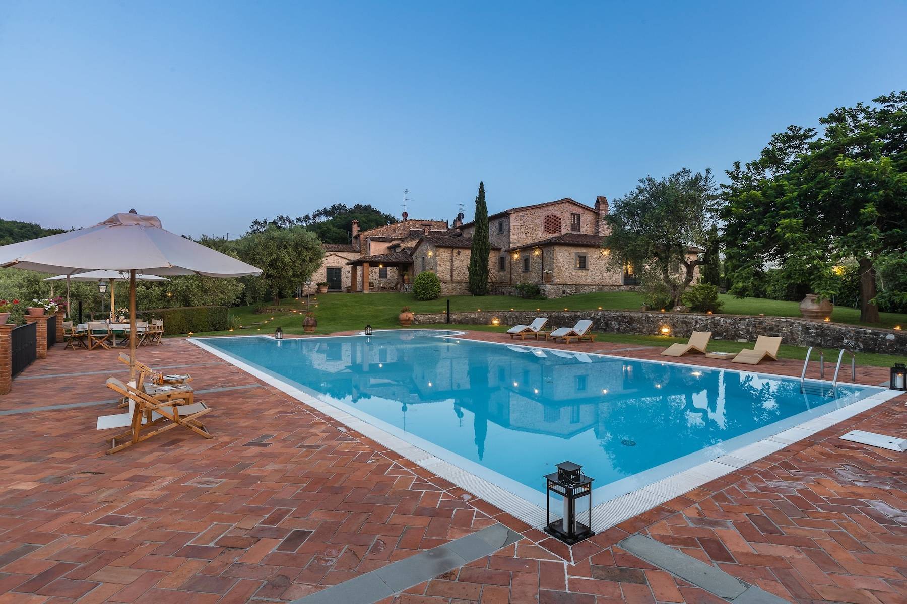 Exclusive Villas on the Tuscan hills