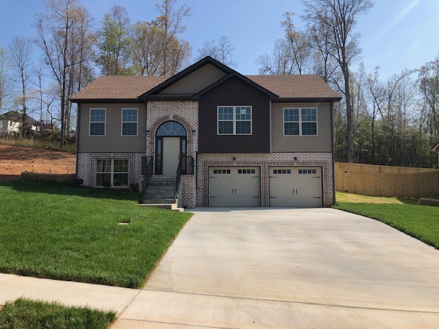 Cedar Ct, Clarksville, TN 37042