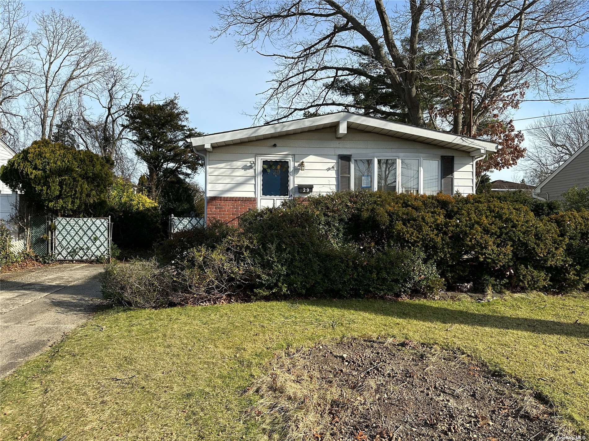 21st St, Deer Park, NY 11729 #1