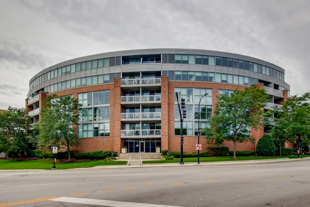 Emerson St, Evanston, IL 60201 #1