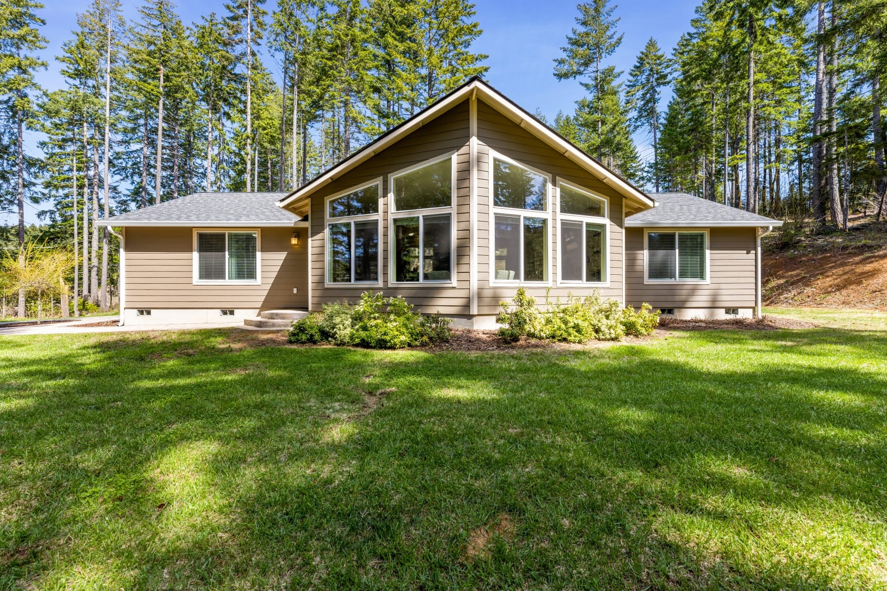 1452 Lacock- Kelchner RD Underwood, WA 98651