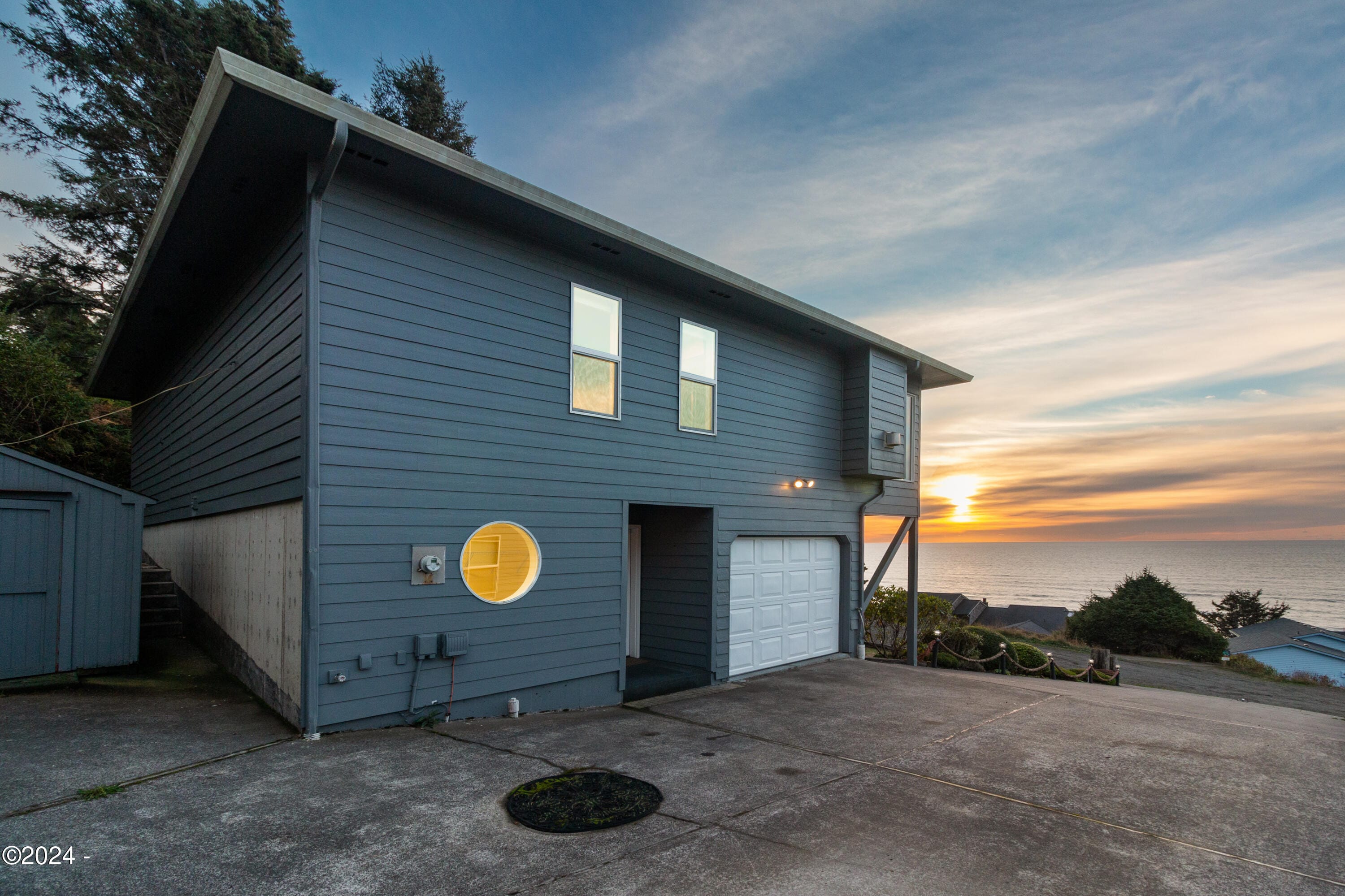 42775 Sundown Way Cloverdale, OR 97112