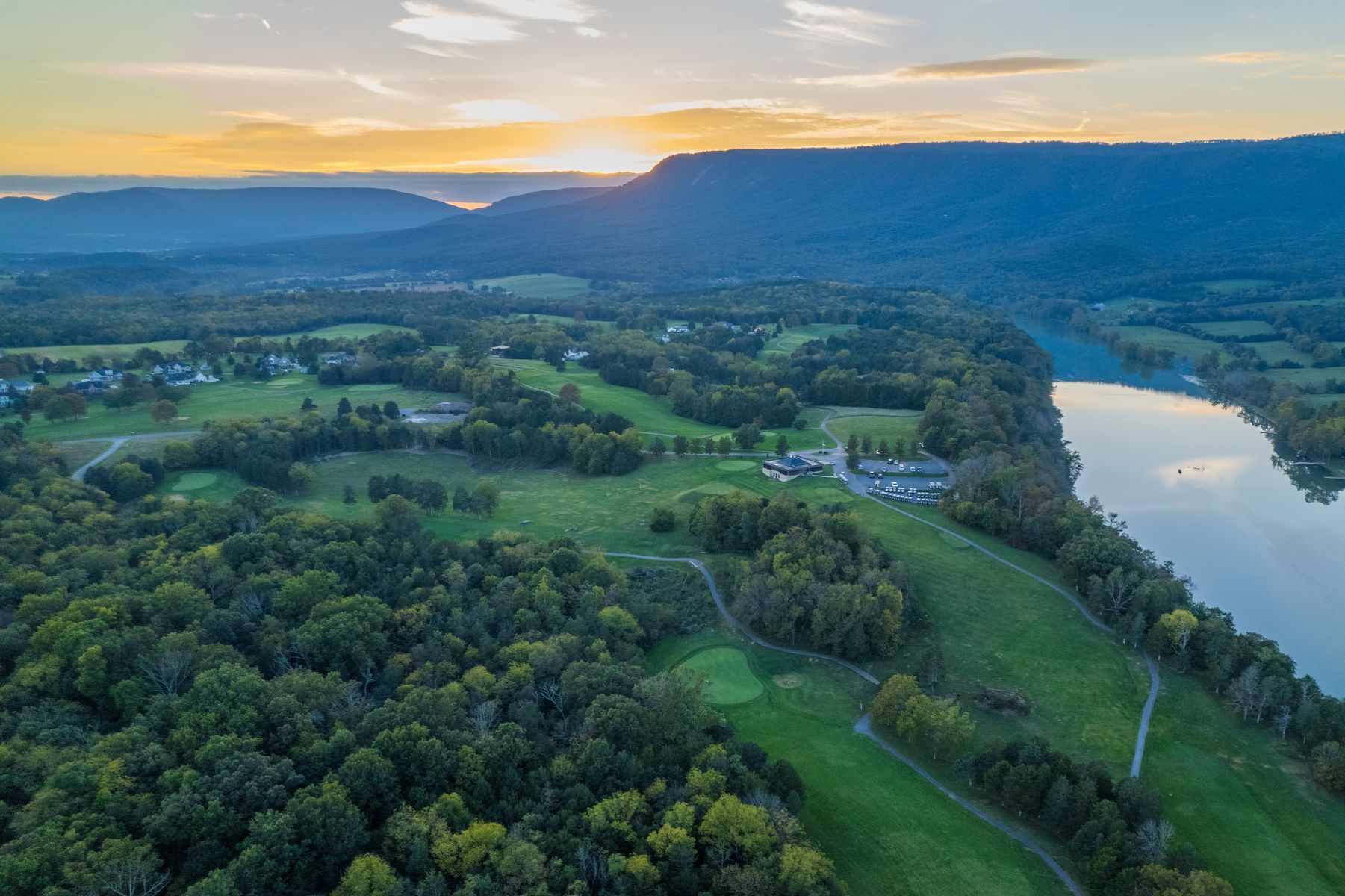 Oh Shenandoah & Caverns Country Club