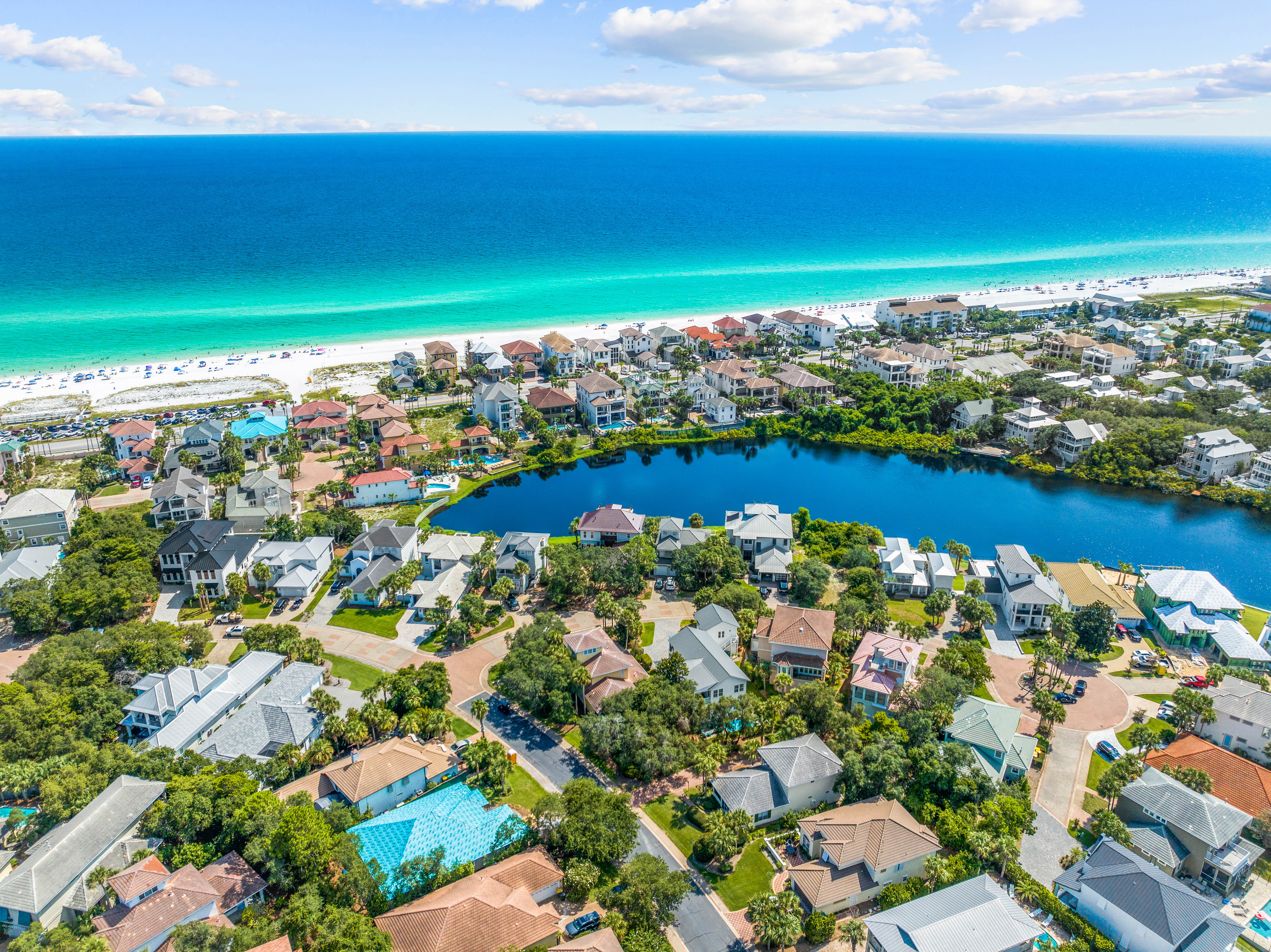 Large Home With Carriage House And Garage in Gated Miramar Beach Community