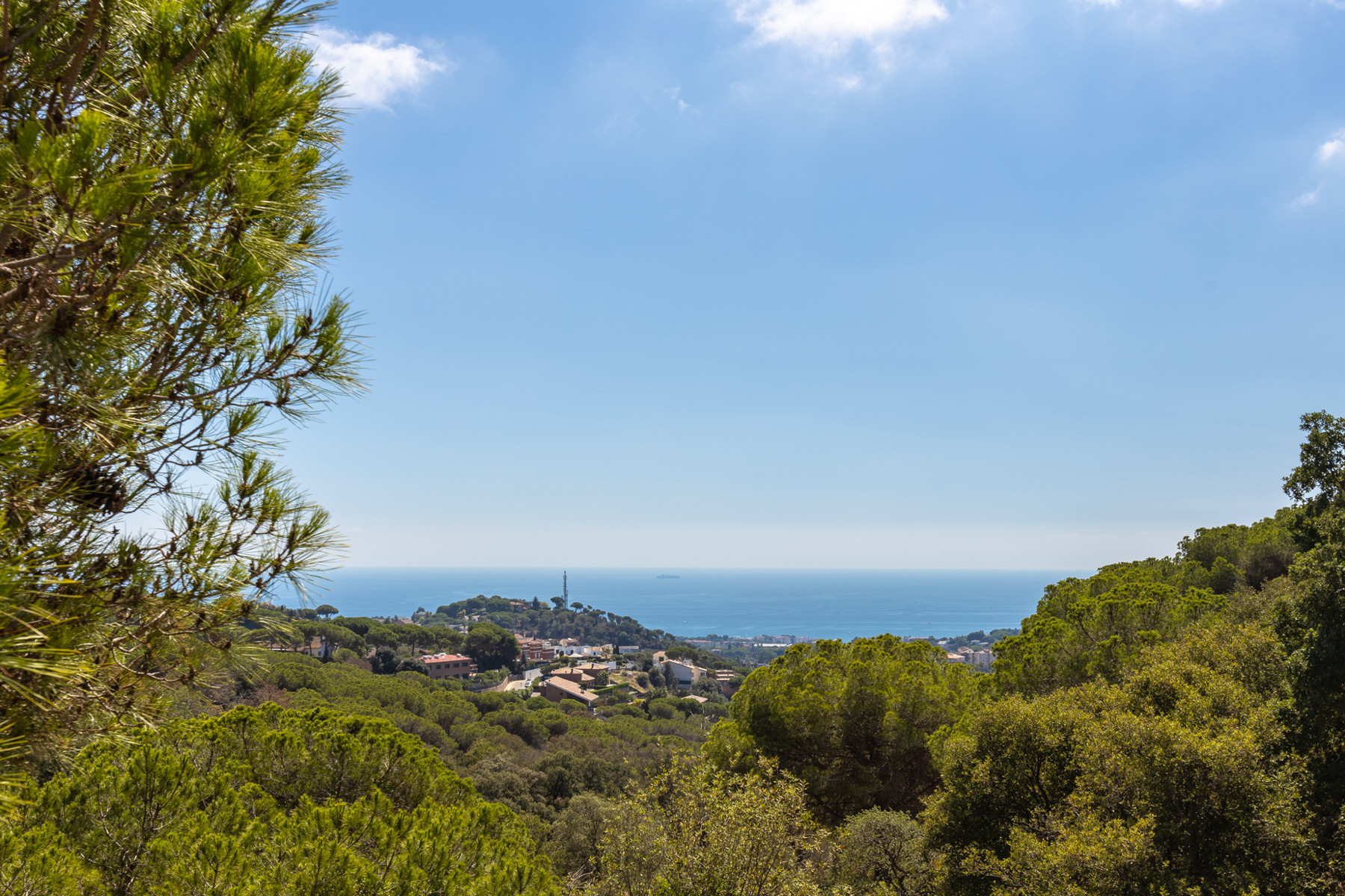 House with large plot and sea views in Llavaneres - Costa norte BCN