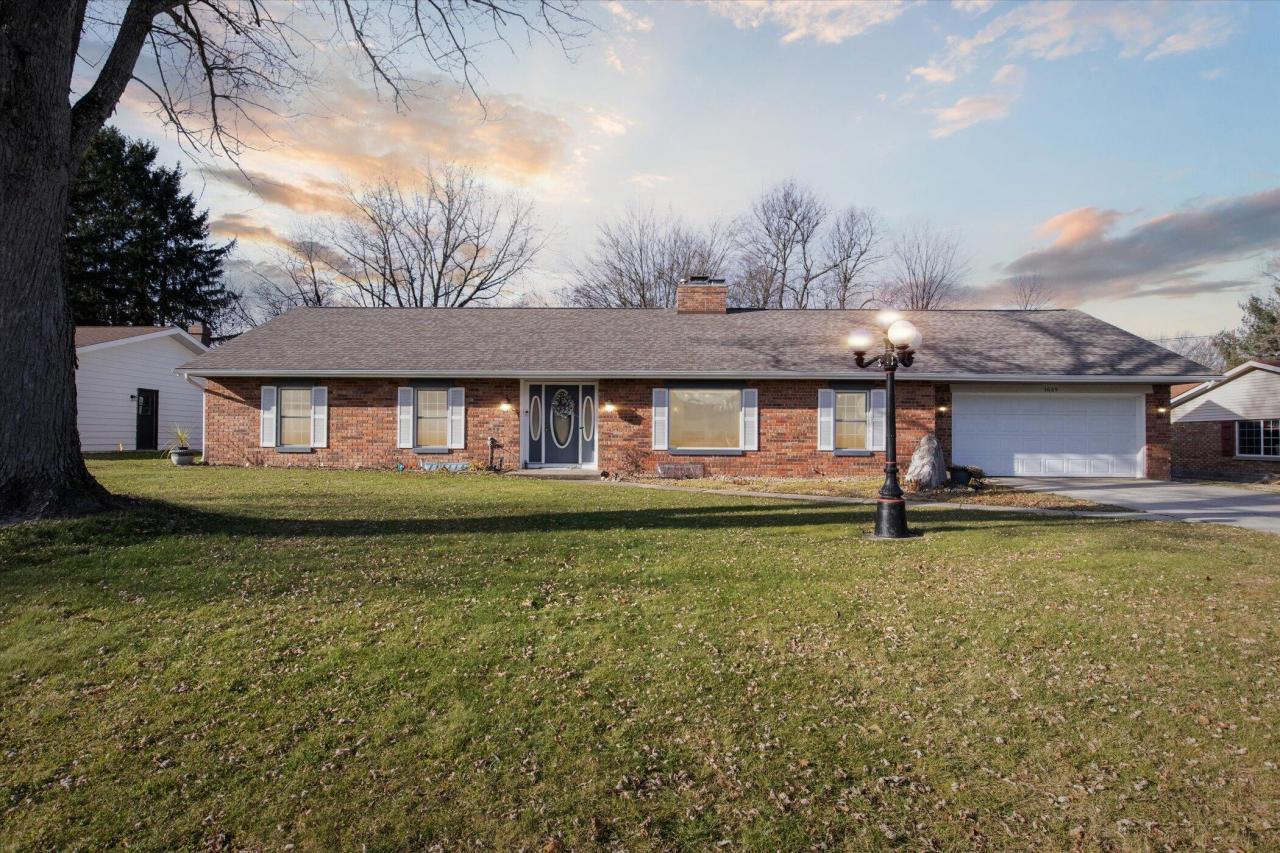 Sioux Trl, Niles, MI 49120