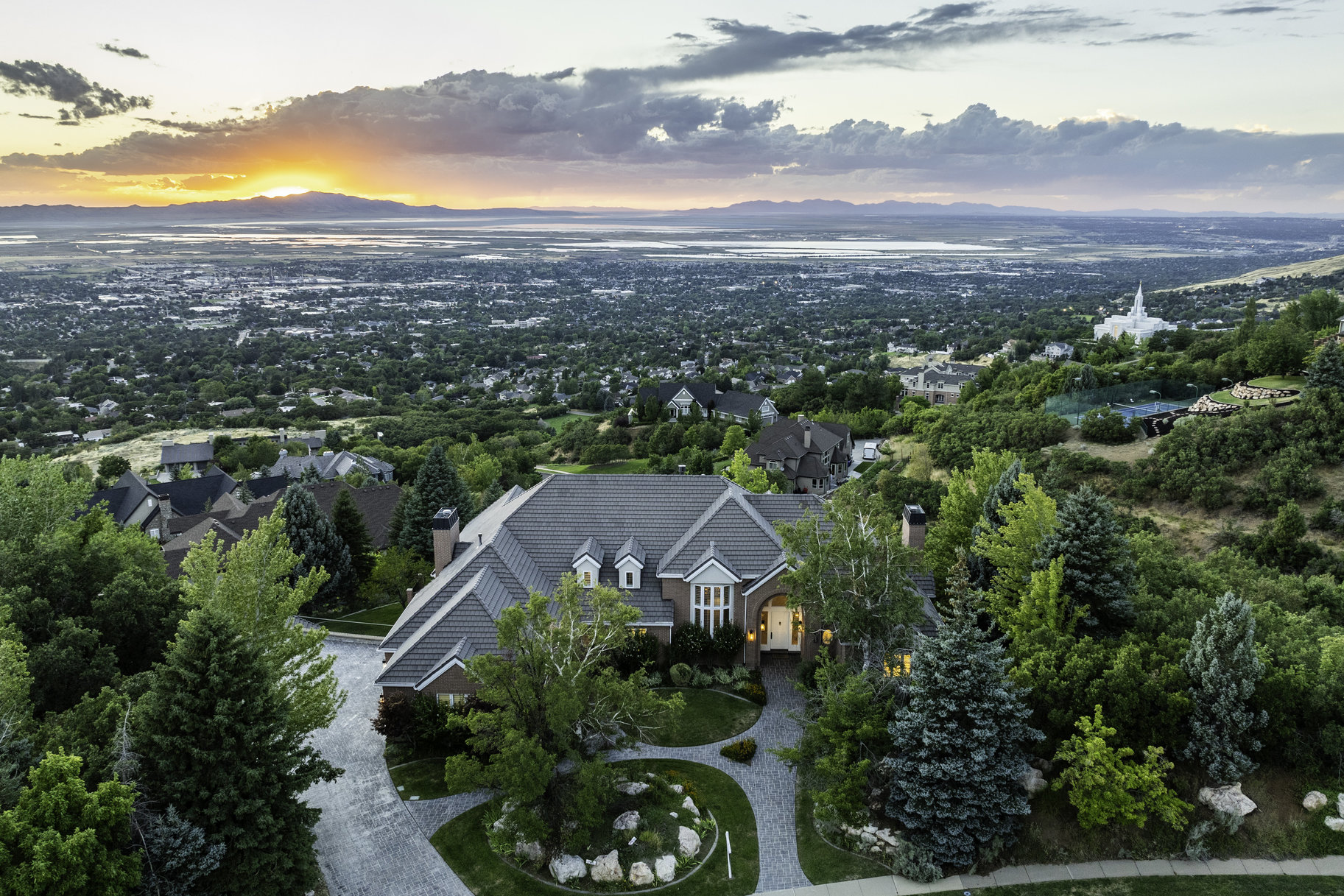 Secluded Bountiful Bench Estate with Captivating Views