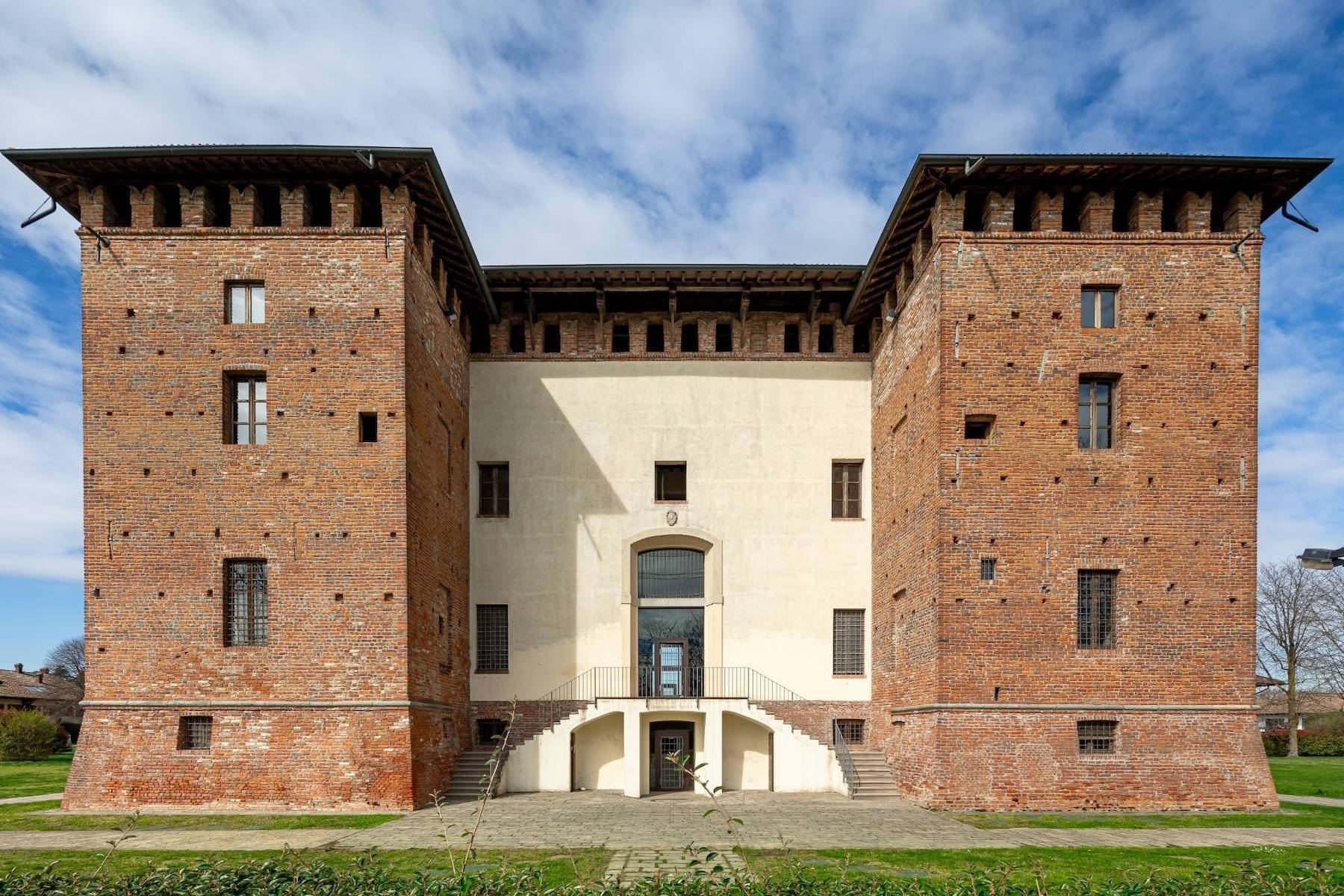 Tolcinasco Castle located in the exclusive Golf Club