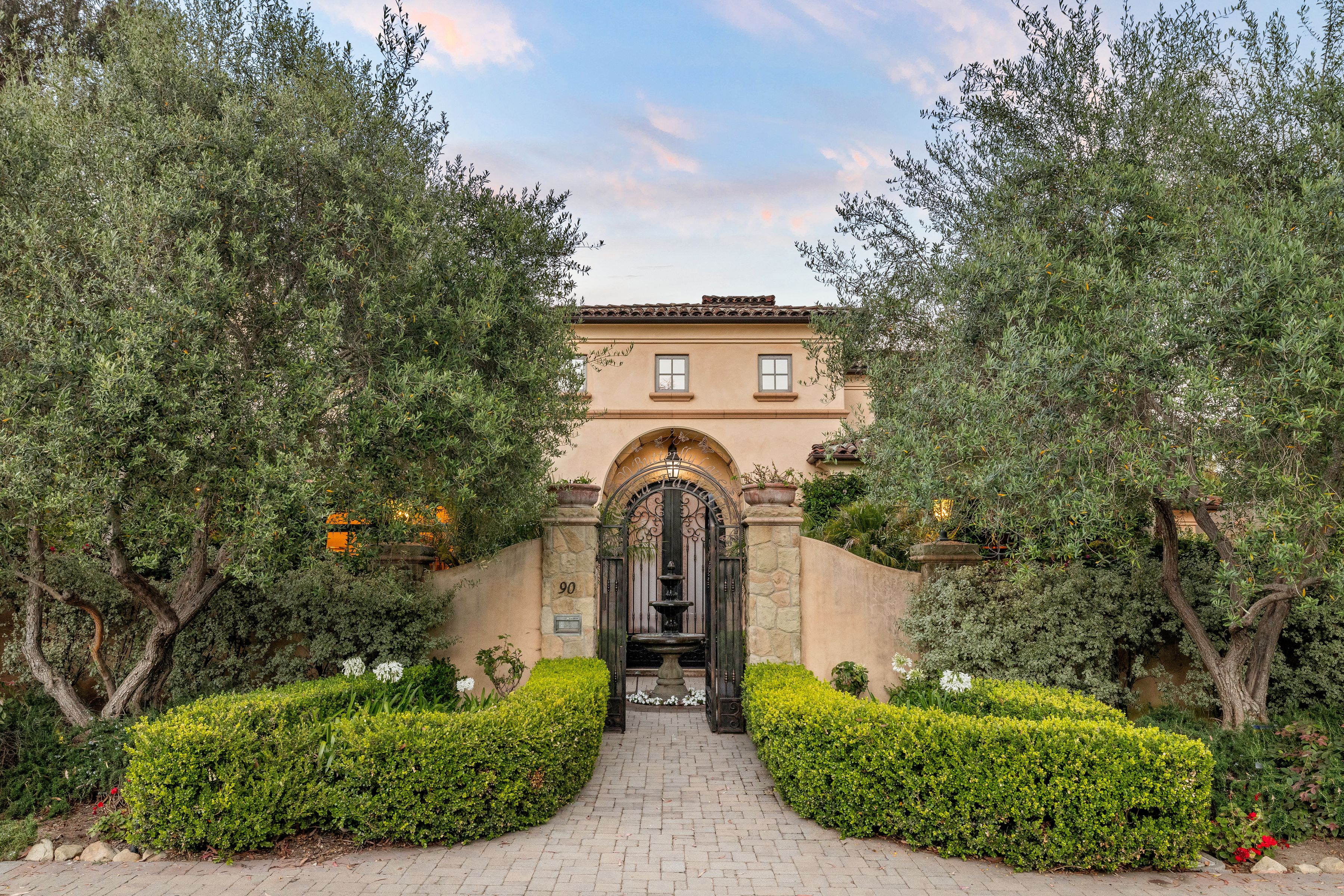 Villa Farfalla Coastal Estate