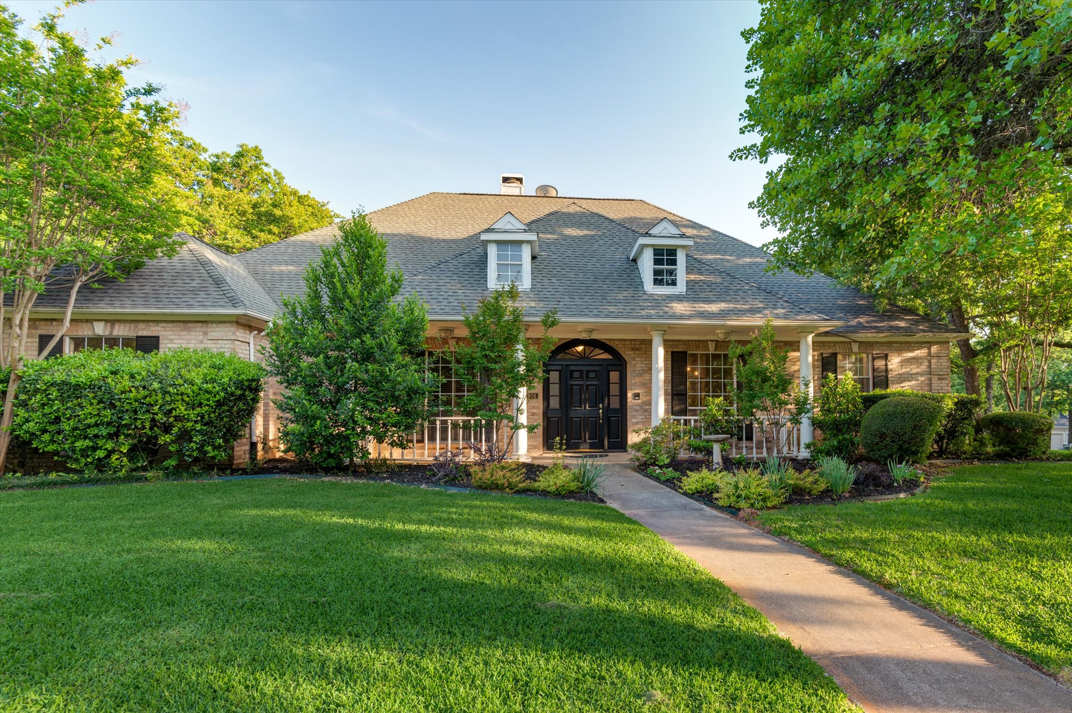 Charming Single-Story Home Nestled in the Heart of Southlake