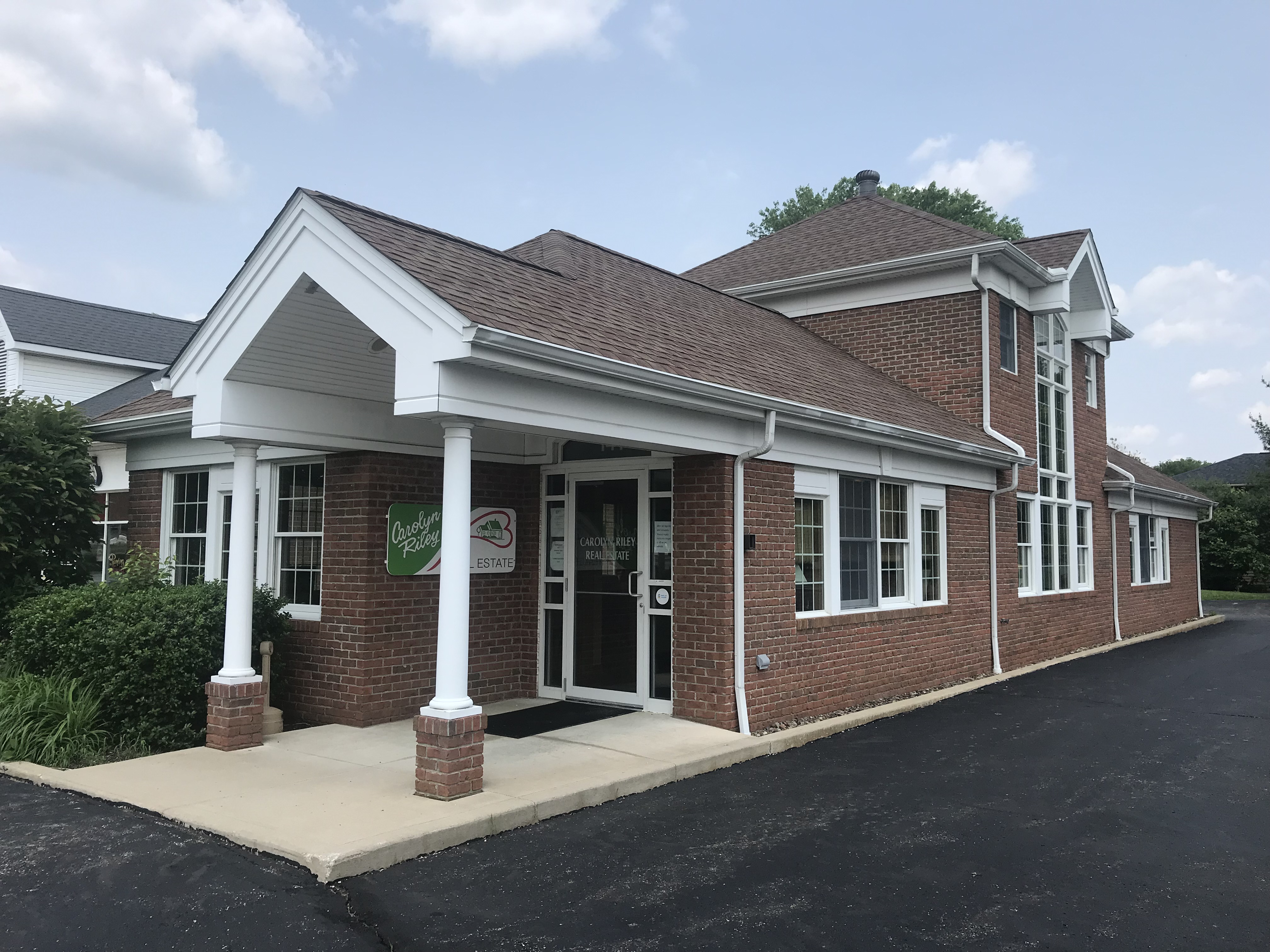 CENTURY 21 Carolyn Riley Realty, USA Real Estate Office CENTURY 21 Global