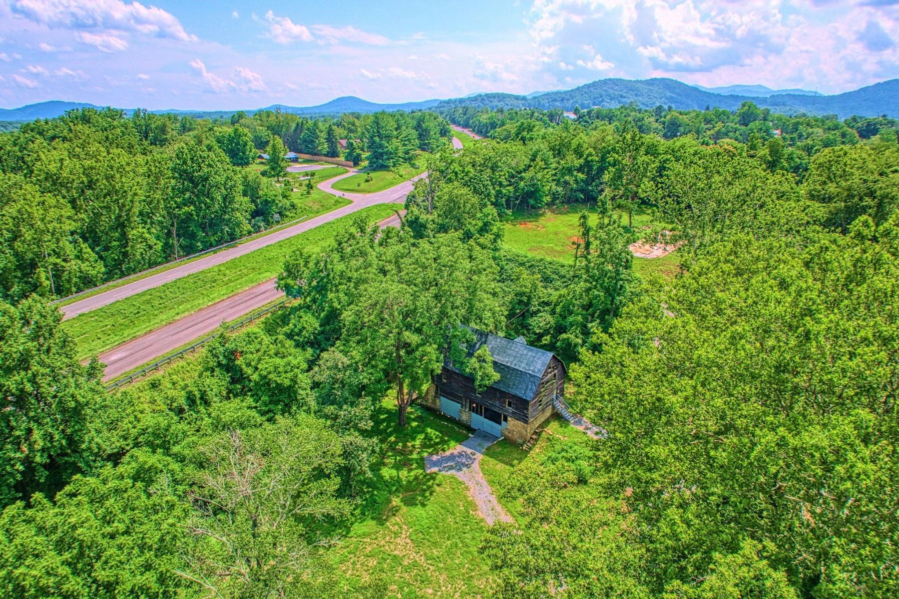 18 Old Mill Road, Washington, VA, 22747