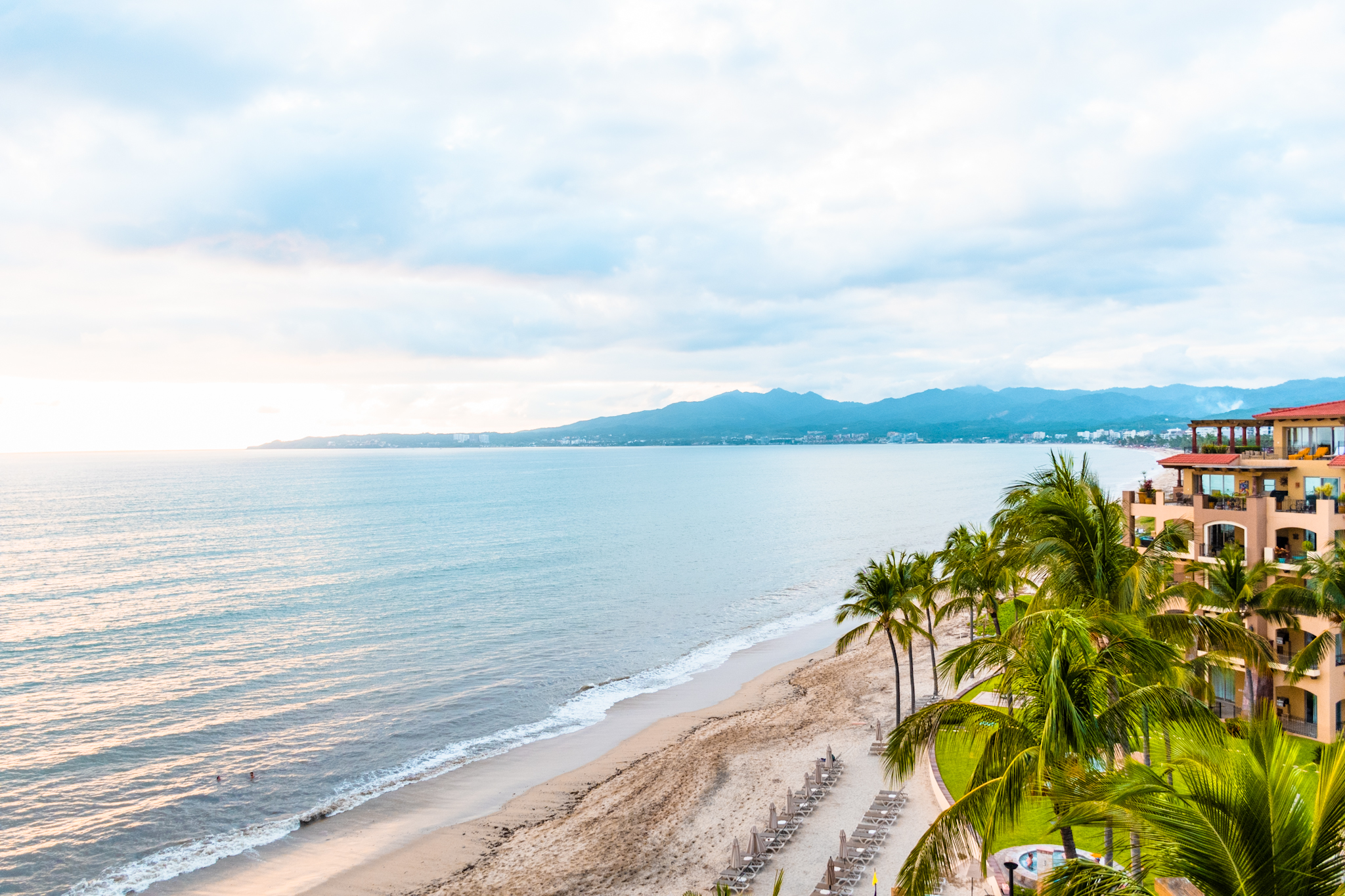 La Villa: Ocean View Apartment For Sale, Flamingos in Flamingos, Nuevo Vallarta