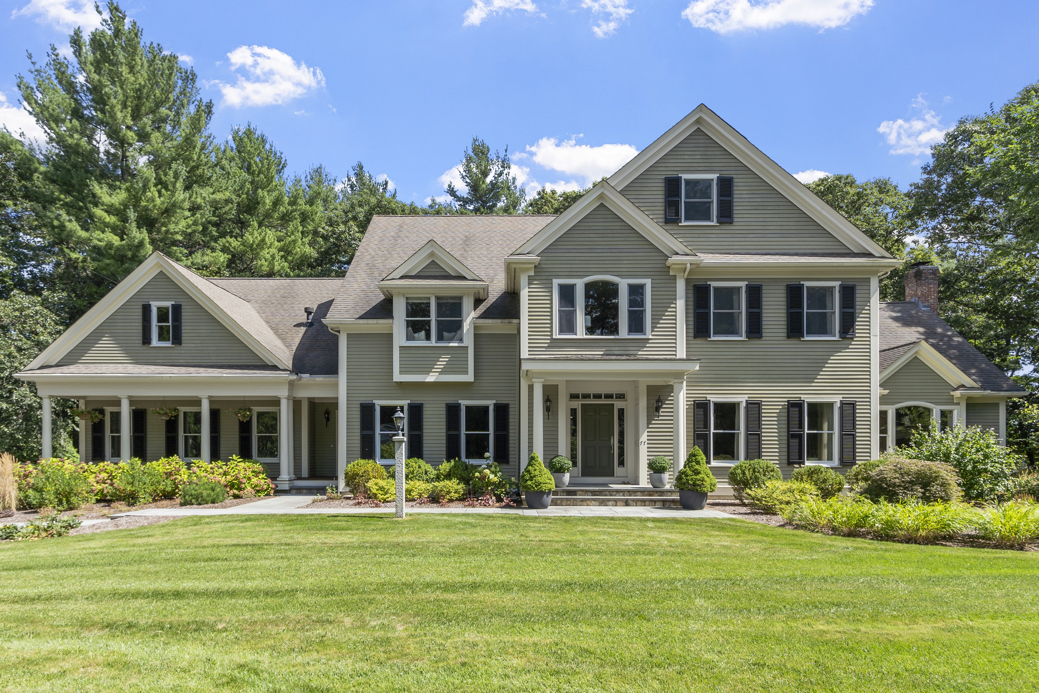 77 Revolutionary Road,Concord, MA, 01742