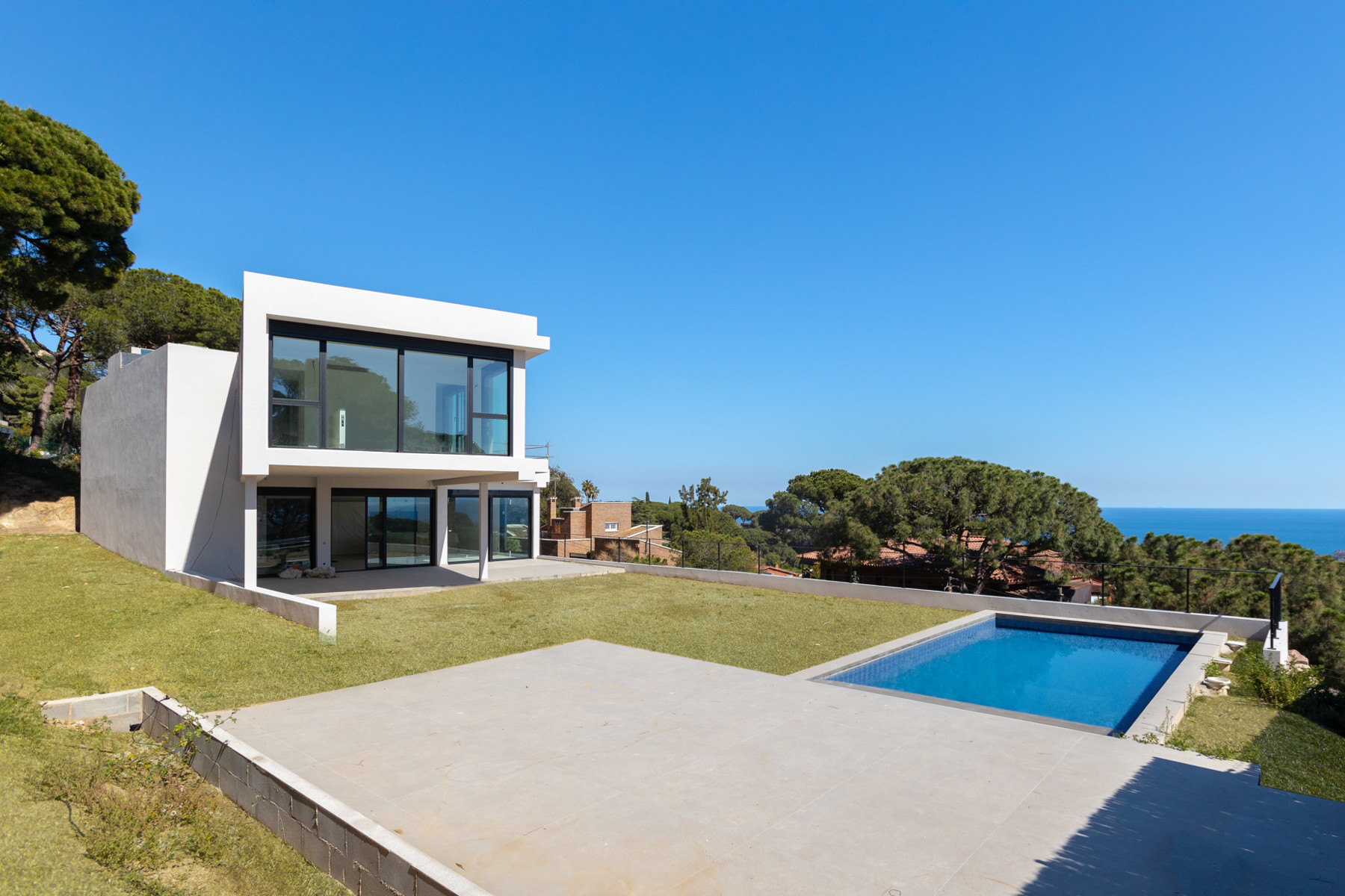 House under construction with sea views in Cabrils - Costa BCN