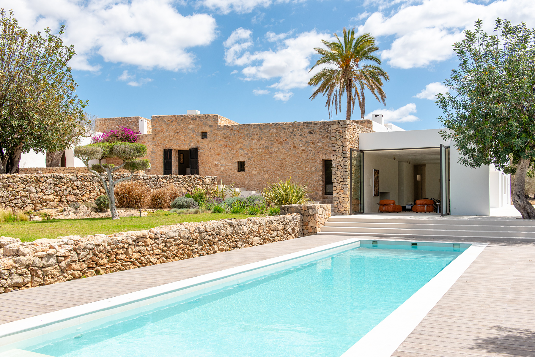 500-Year-Old Modern Finca