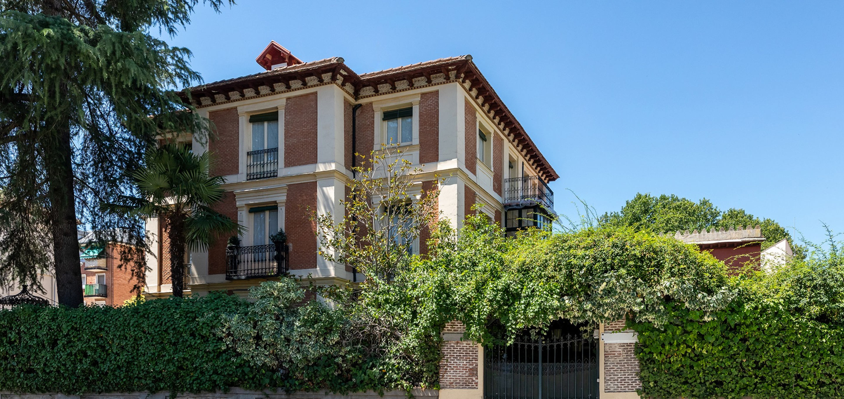 Palacete de Villahermosa at the Gates of Madrid