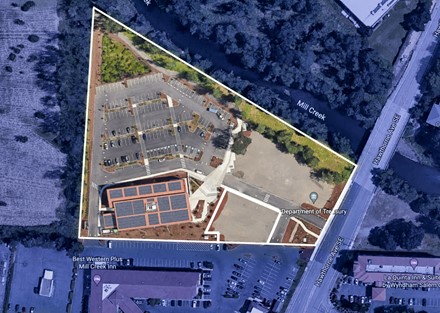 865 Hawthorn Aerial with Site
