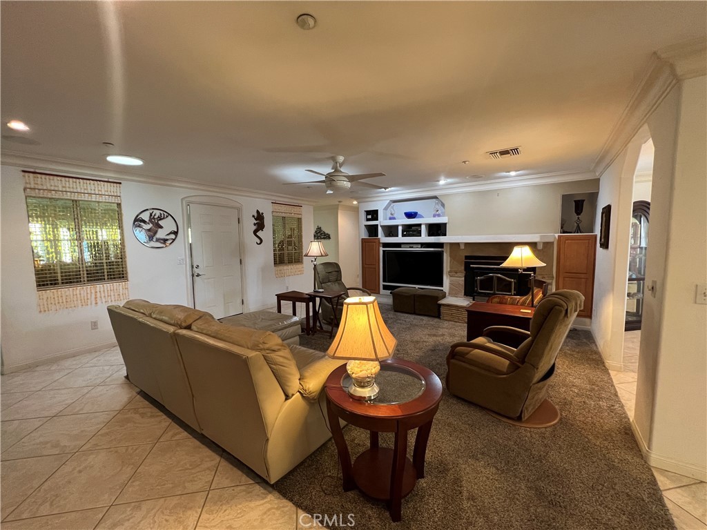 984 Deercrest Dr, San Bernardino, CA 92407