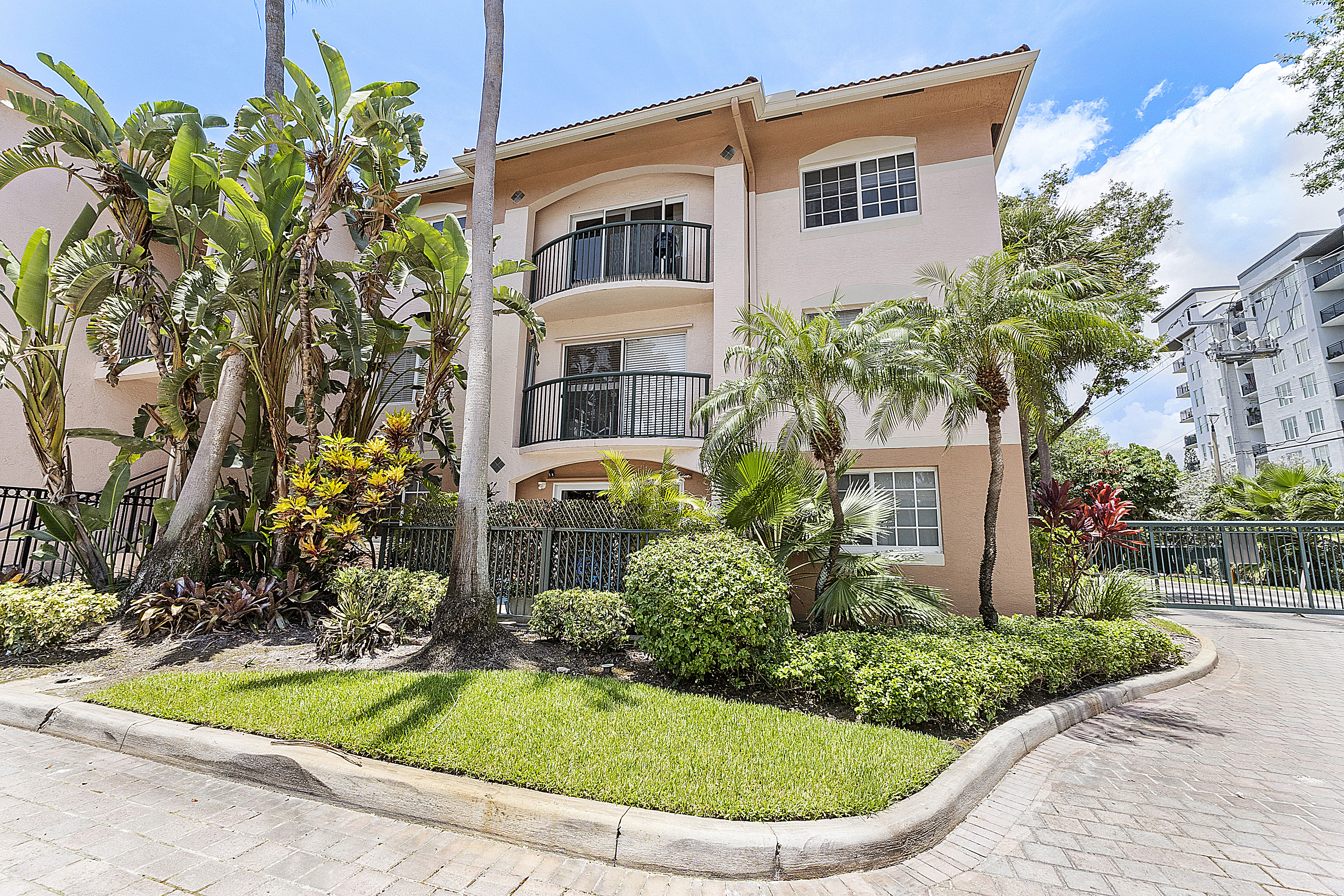 2009 SE 10th Ave, #301, Fort Lauderdale, FL