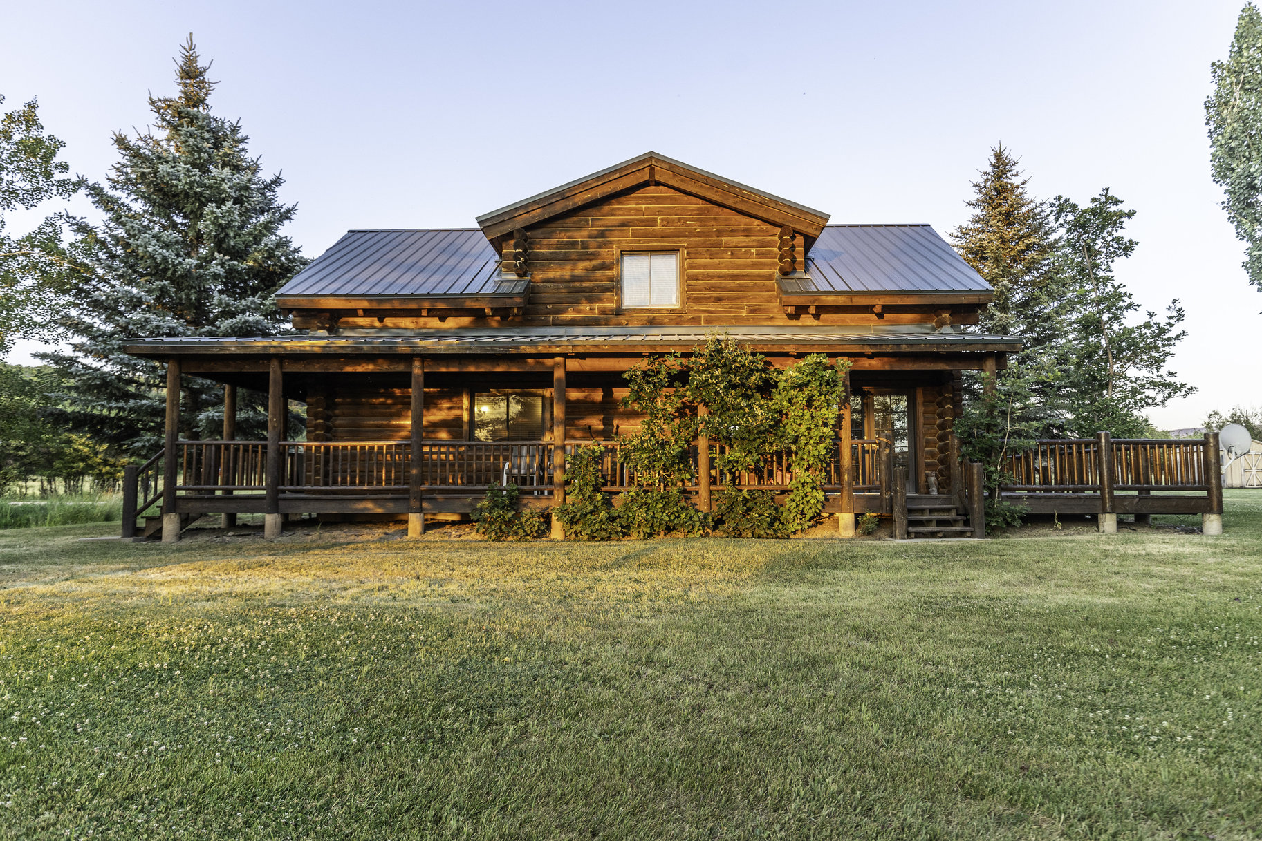 Adorable Log Cabin with Spring Creek & Pond in the Woodland Valley